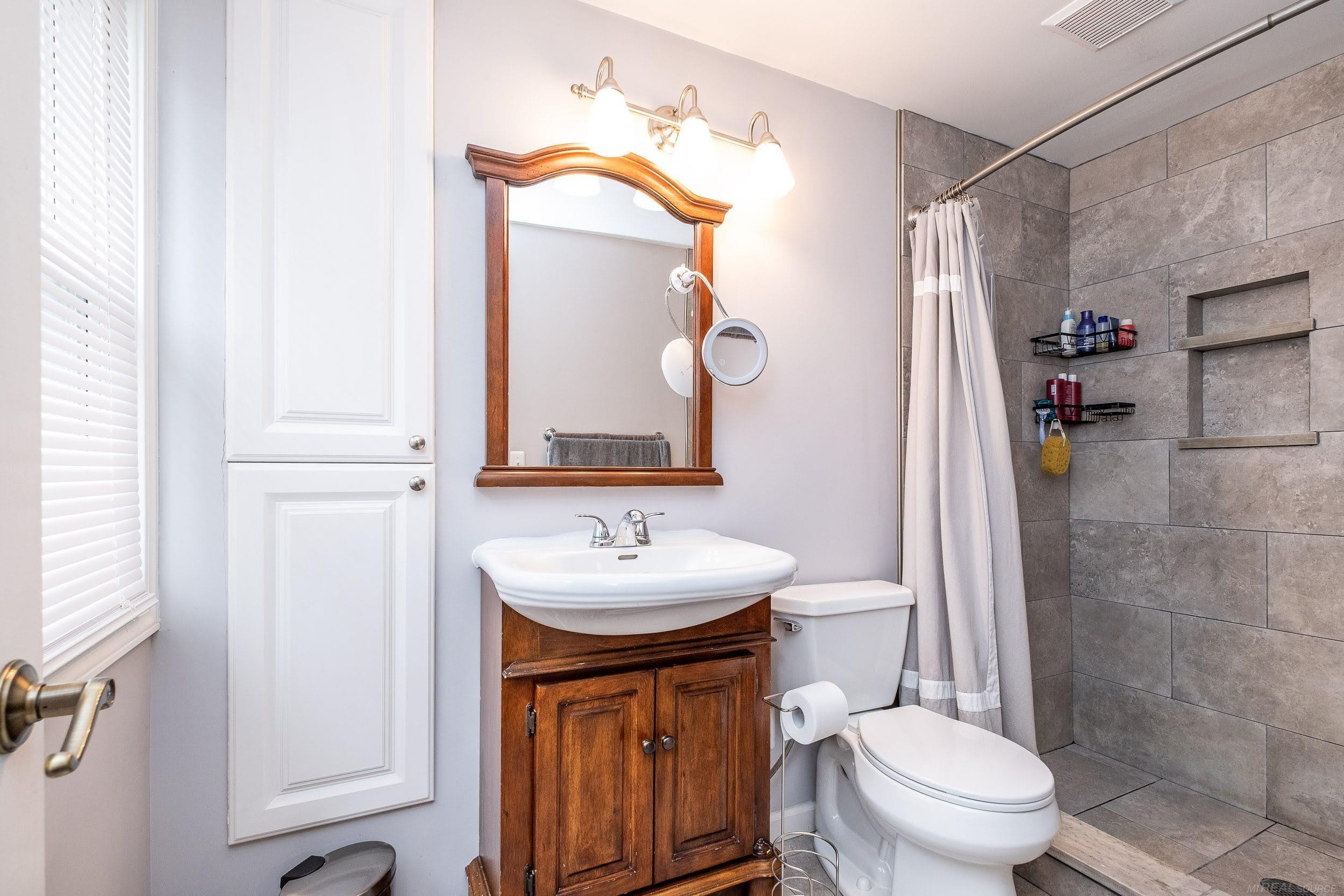 27025 Alger Street, Madison Heights, MI 48071 — Photo 20