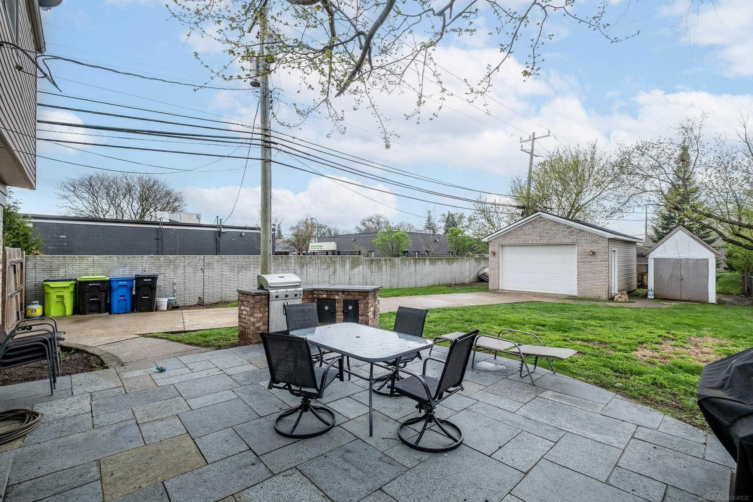 27025 Alger Street, Madison Heights, MI 48071 — Photo 32