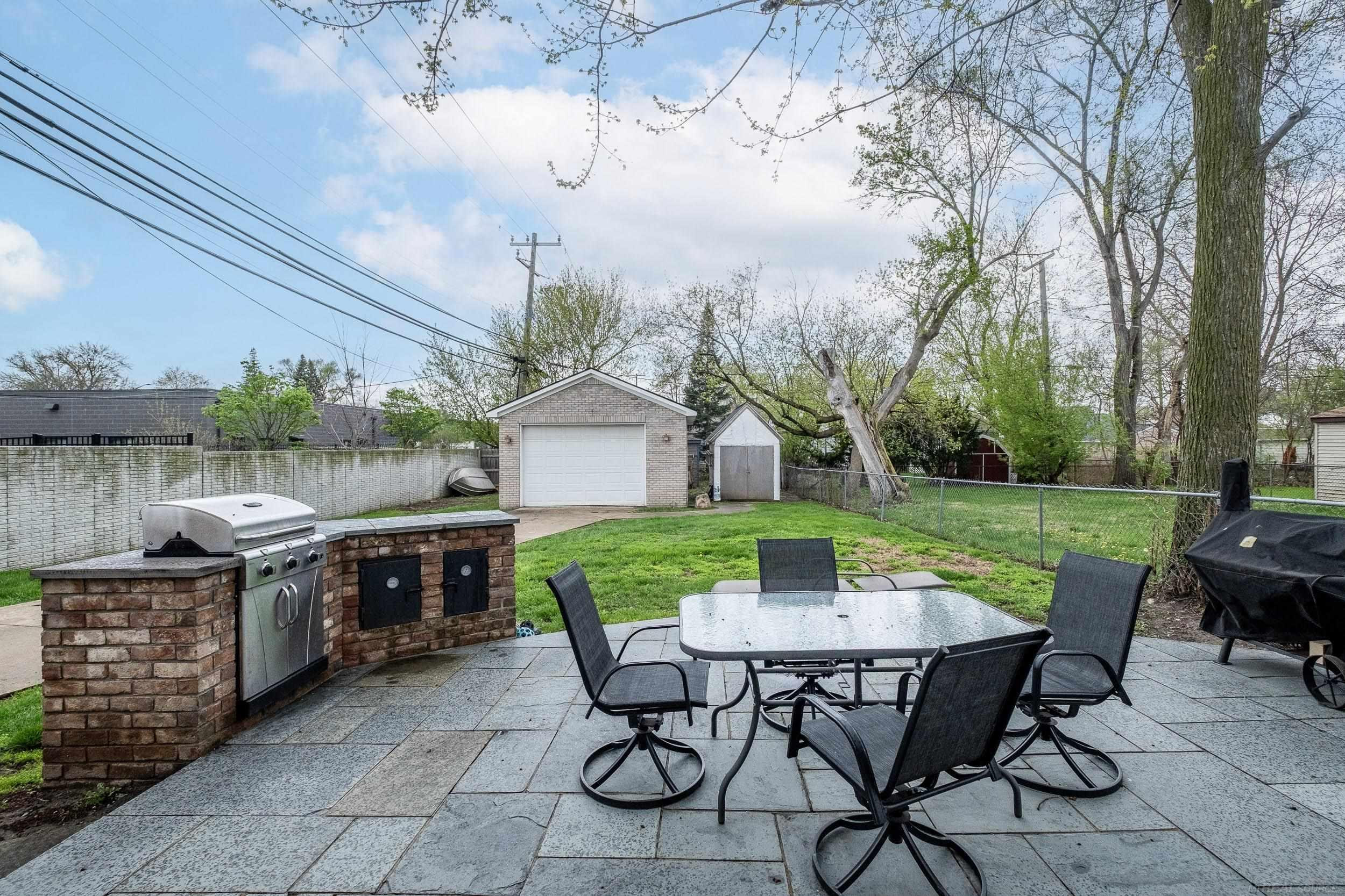 27025 Alger Street, Madison Heights, MI 48071 — Photo 33