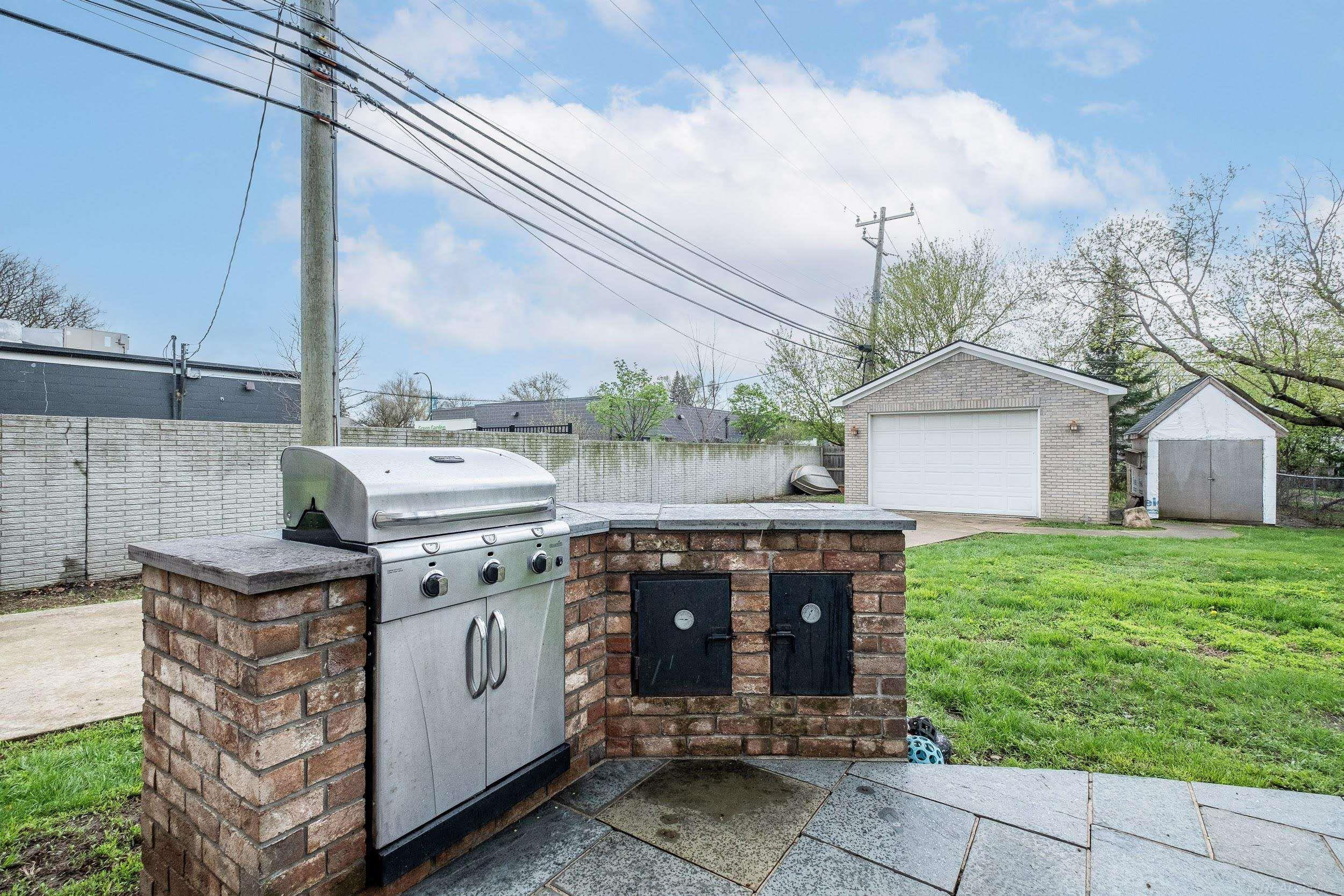 27025 Alger Street, Madison Heights, MI 48071 — Photo 34