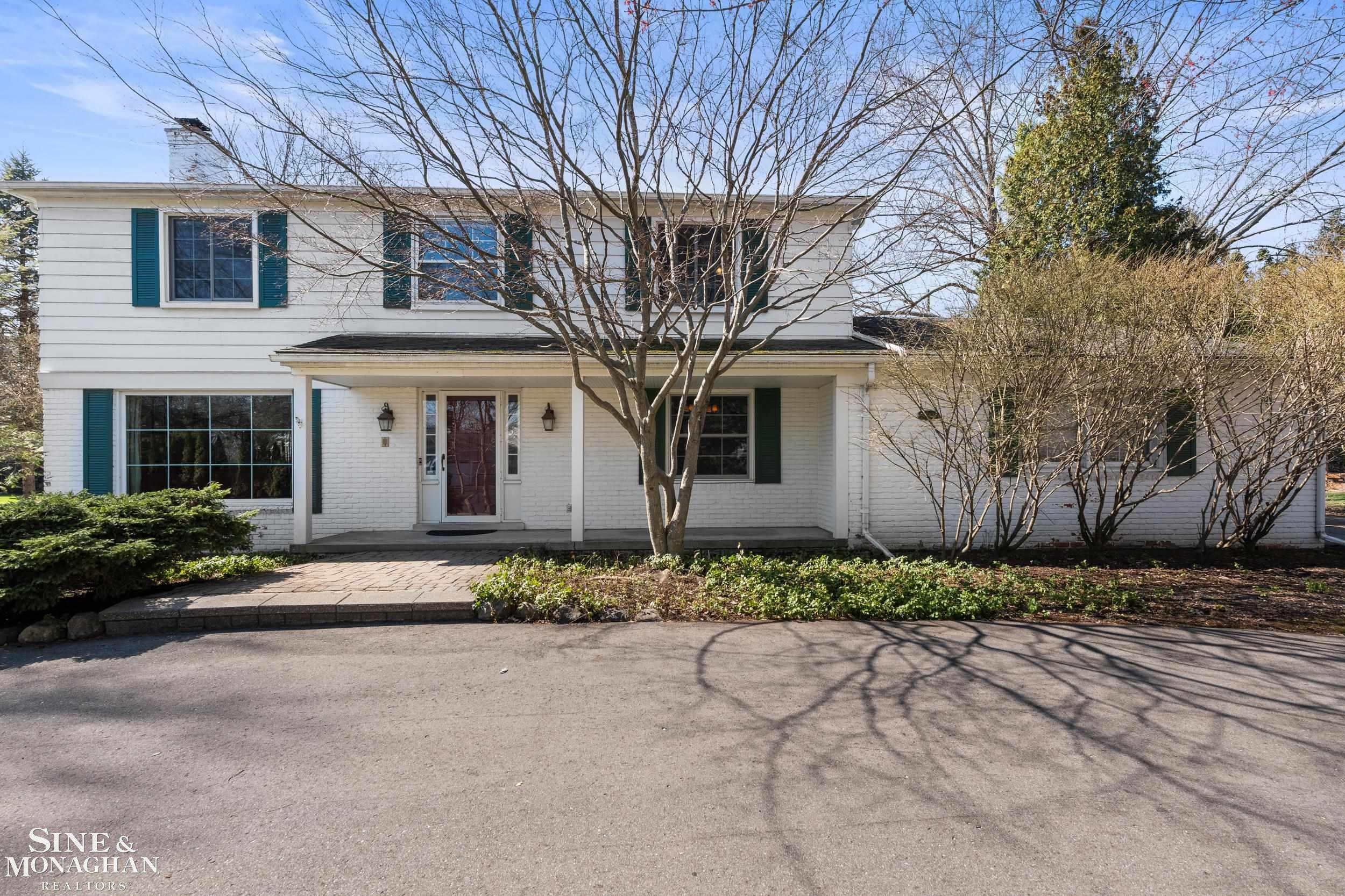 4663 Hedgewood Drive, Bloomfield Hills, MI 48301 — front exterior