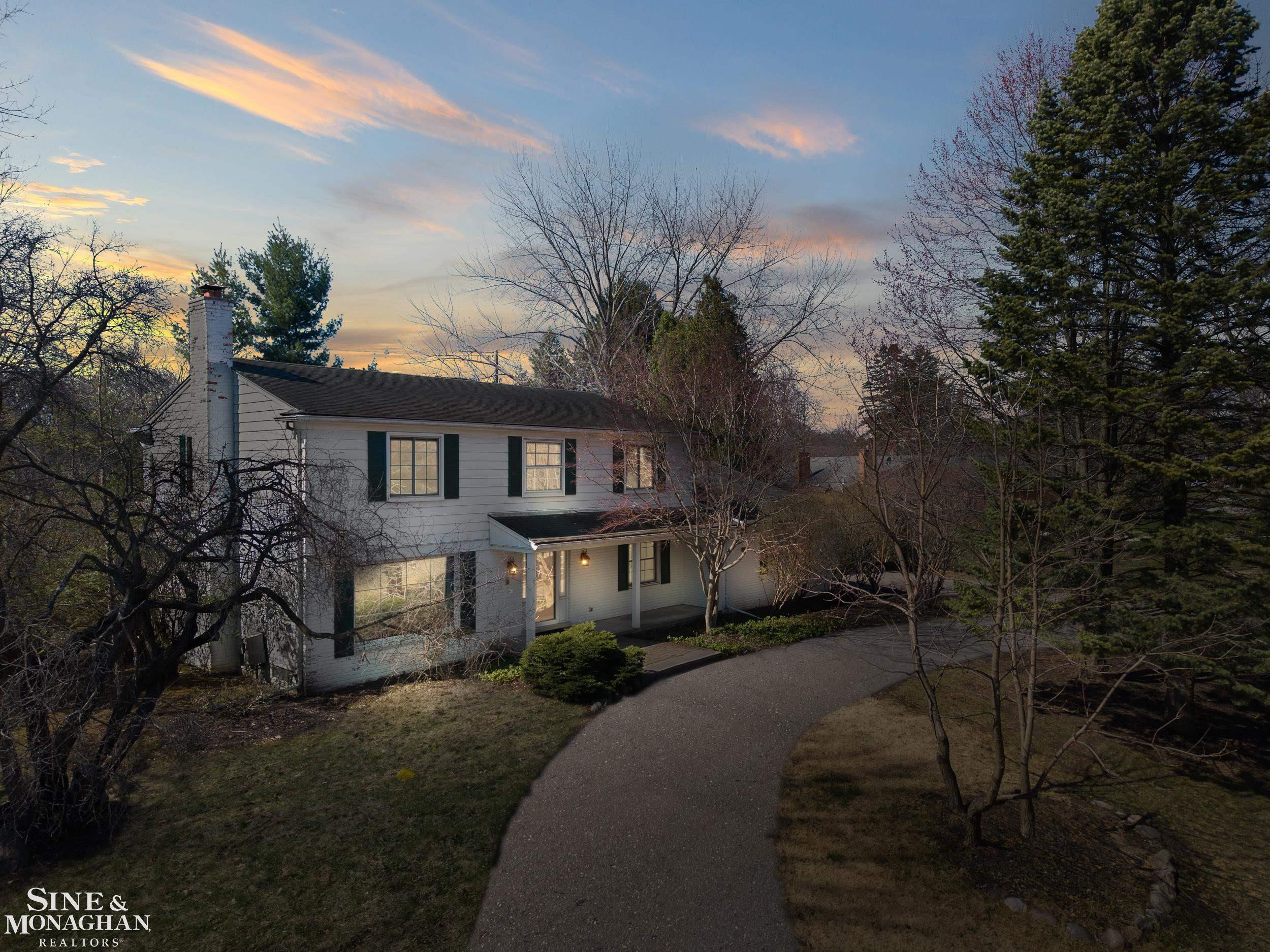 4663 Hedgewood Drive, Bloomfield Hills, MI 48301 — Photo 2
