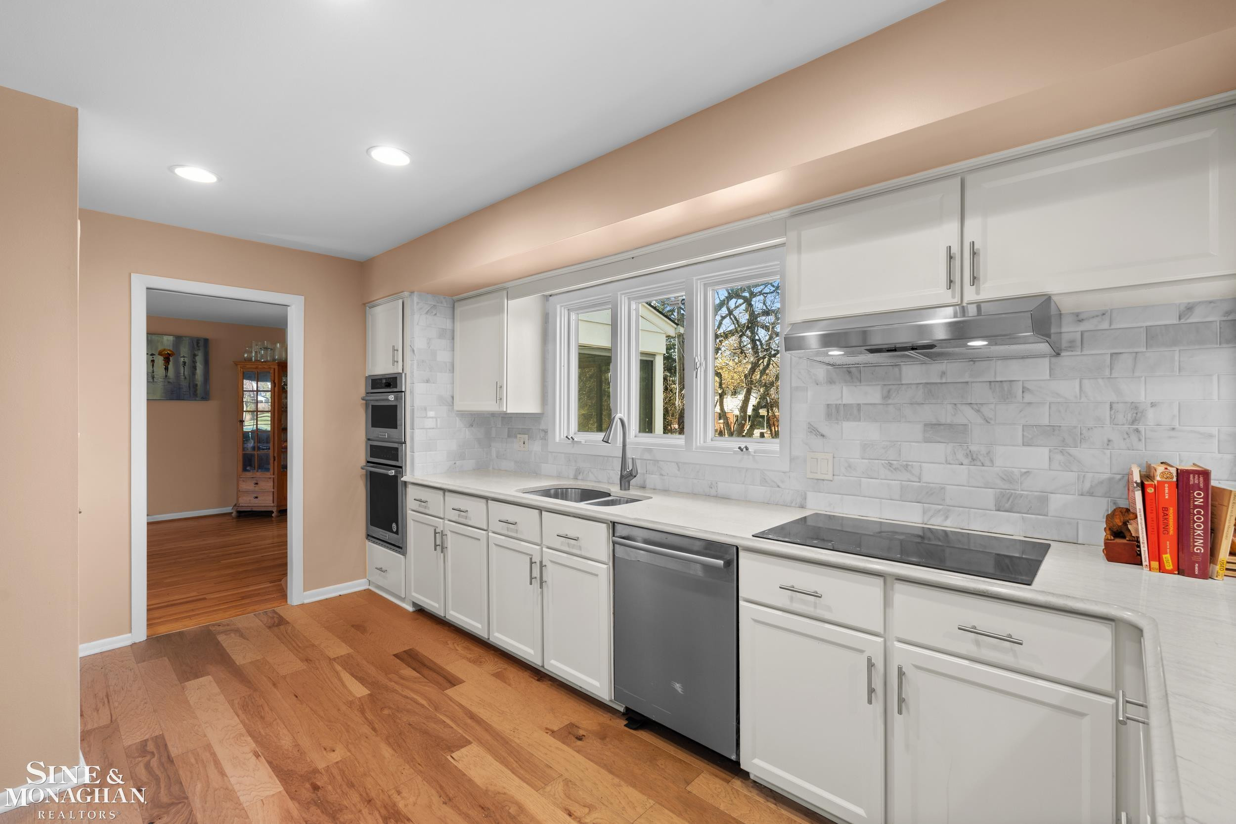4663 Hedgewood Drive, Bloomfield Hills, MI 48301 — Photo 18