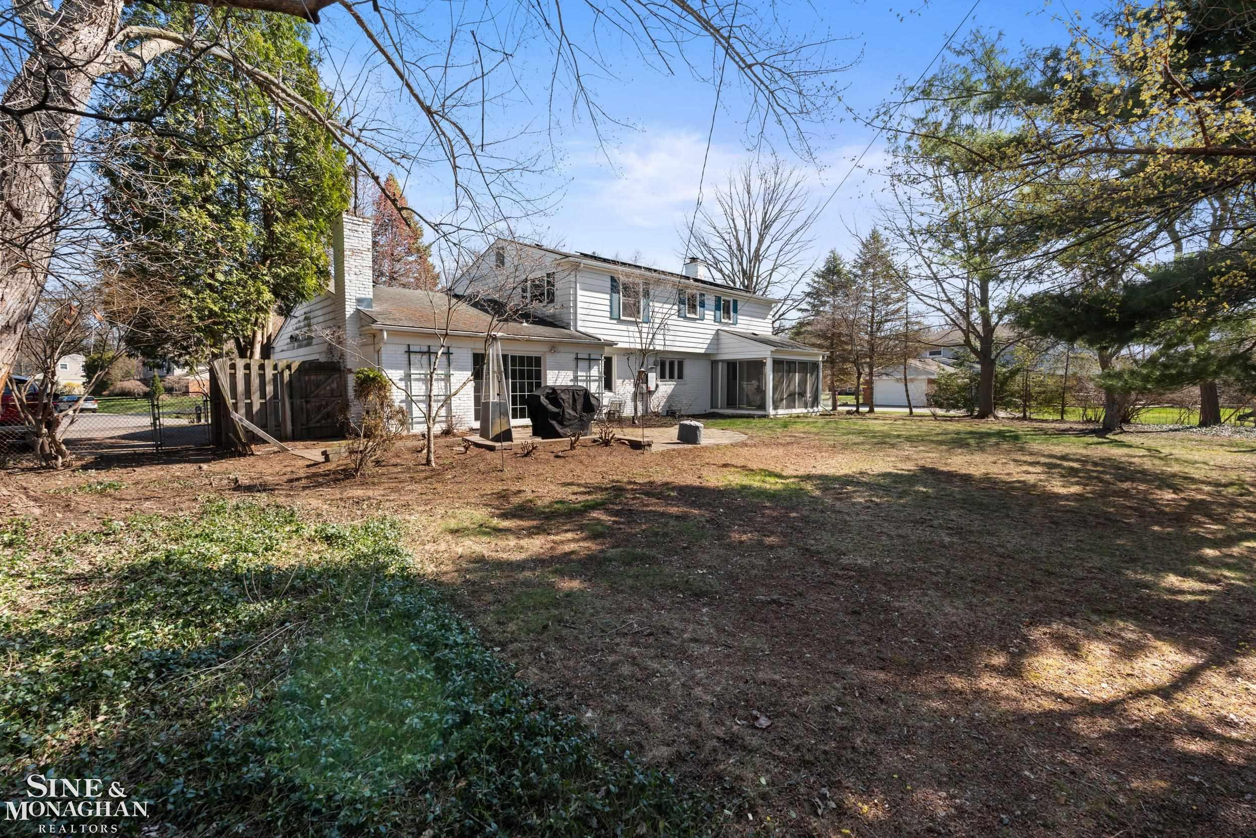 4663 Hedgewood Drive, Bloomfield Hills, MI 48301 — Photo 45