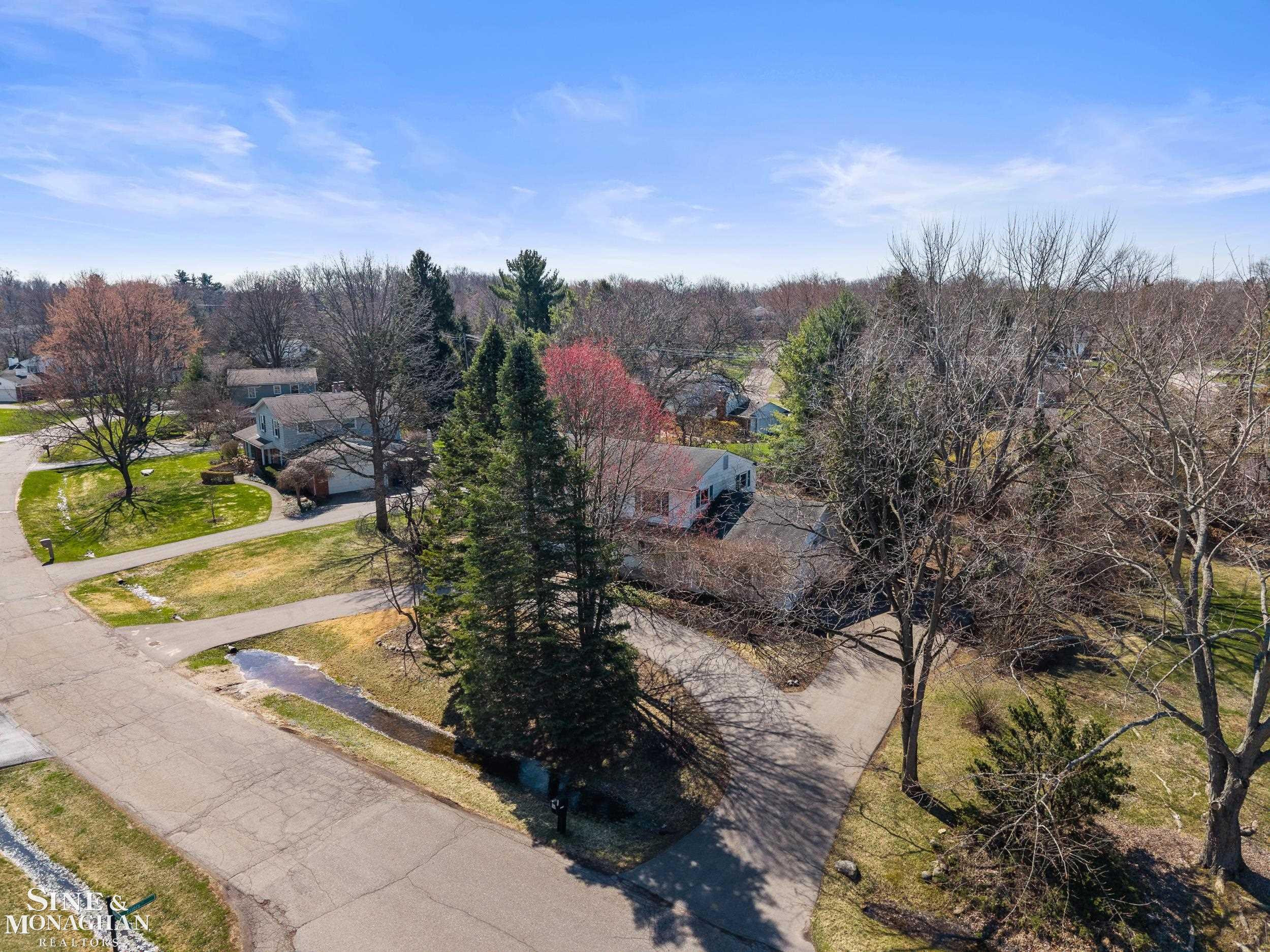 4663 Hedgewood Drive, Bloomfield Hills, MI 48301 — Photo 48