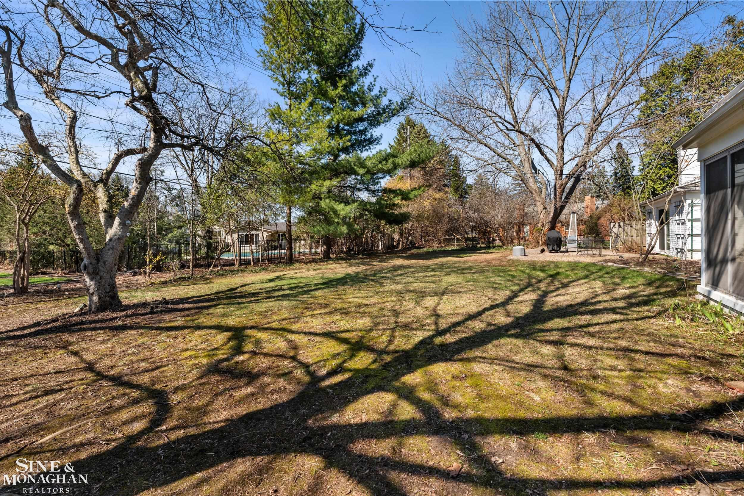 4663 Hedgewood Drive, Bloomfield Hills, MI 48301 — Photo 49
