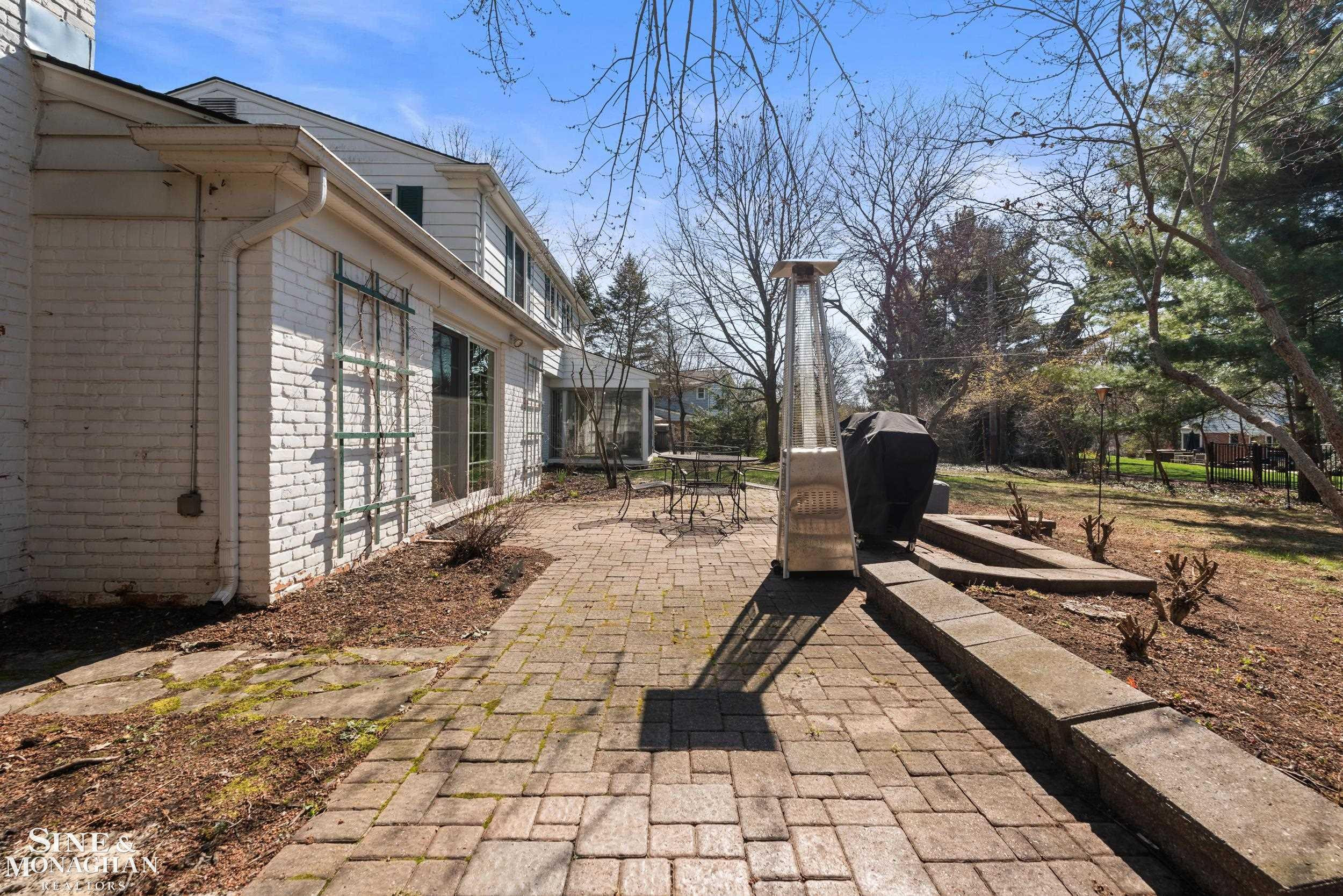 4663 Hedgewood Drive, Bloomfield Hills, MI 48301 — Photo 57