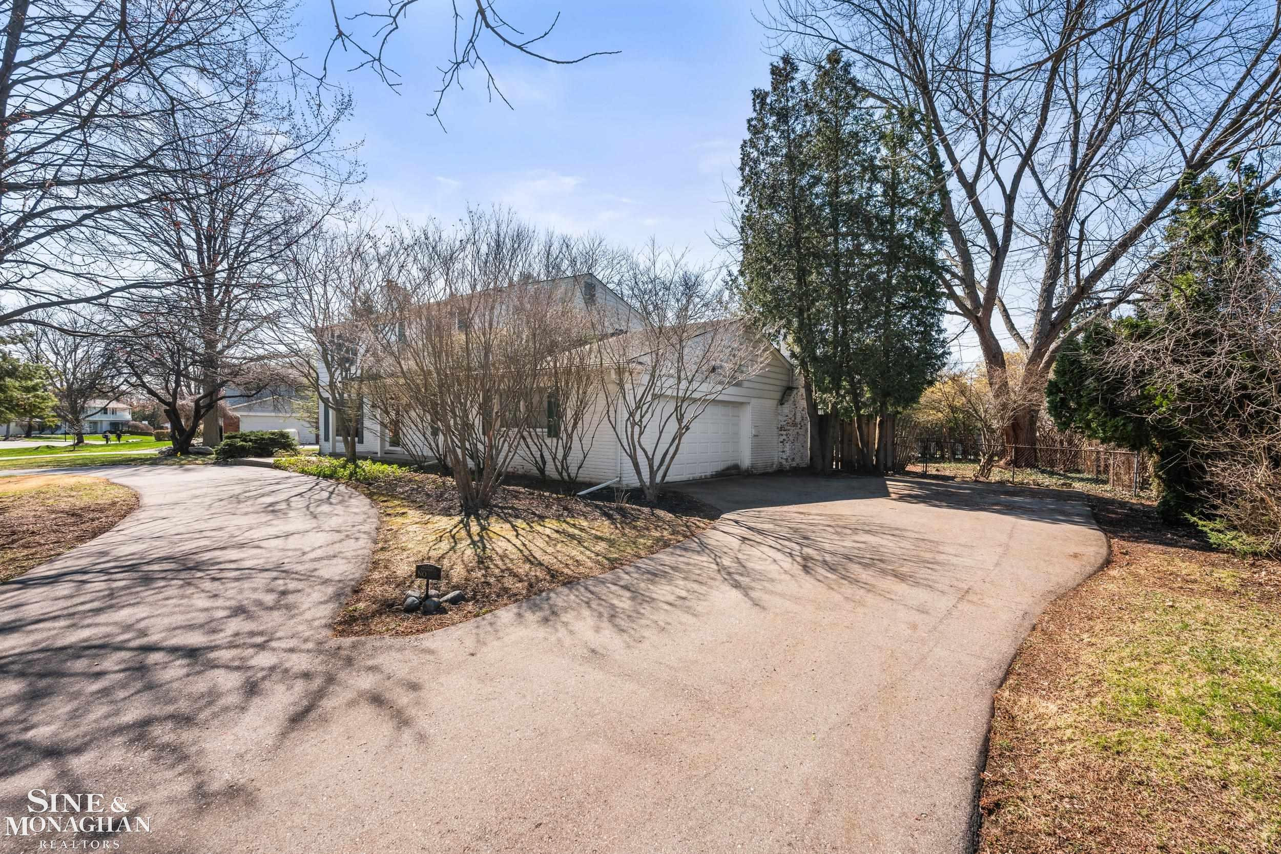 4663 Hedgewood Drive, Bloomfield Hills, MI 48301 — Photo 62
