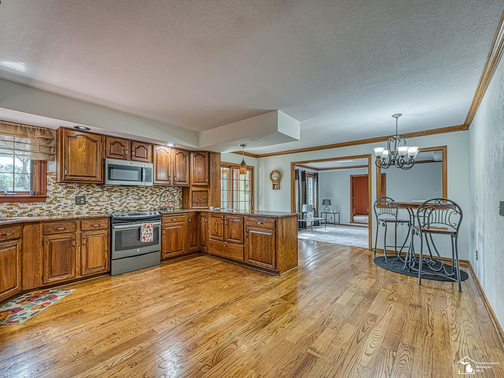 3155 Chanson Valley Road, Lambertville, MI 48144 — Photo 6