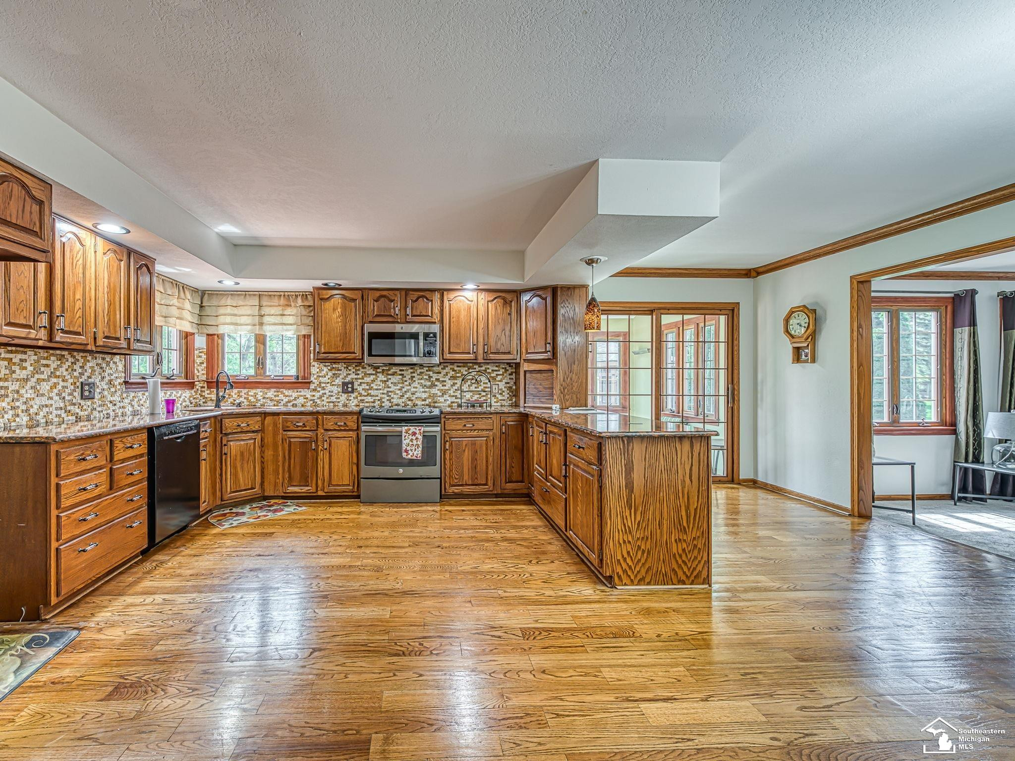 3155 Chanson Valley Road, Lambertville, MI 48144 — Photo 8