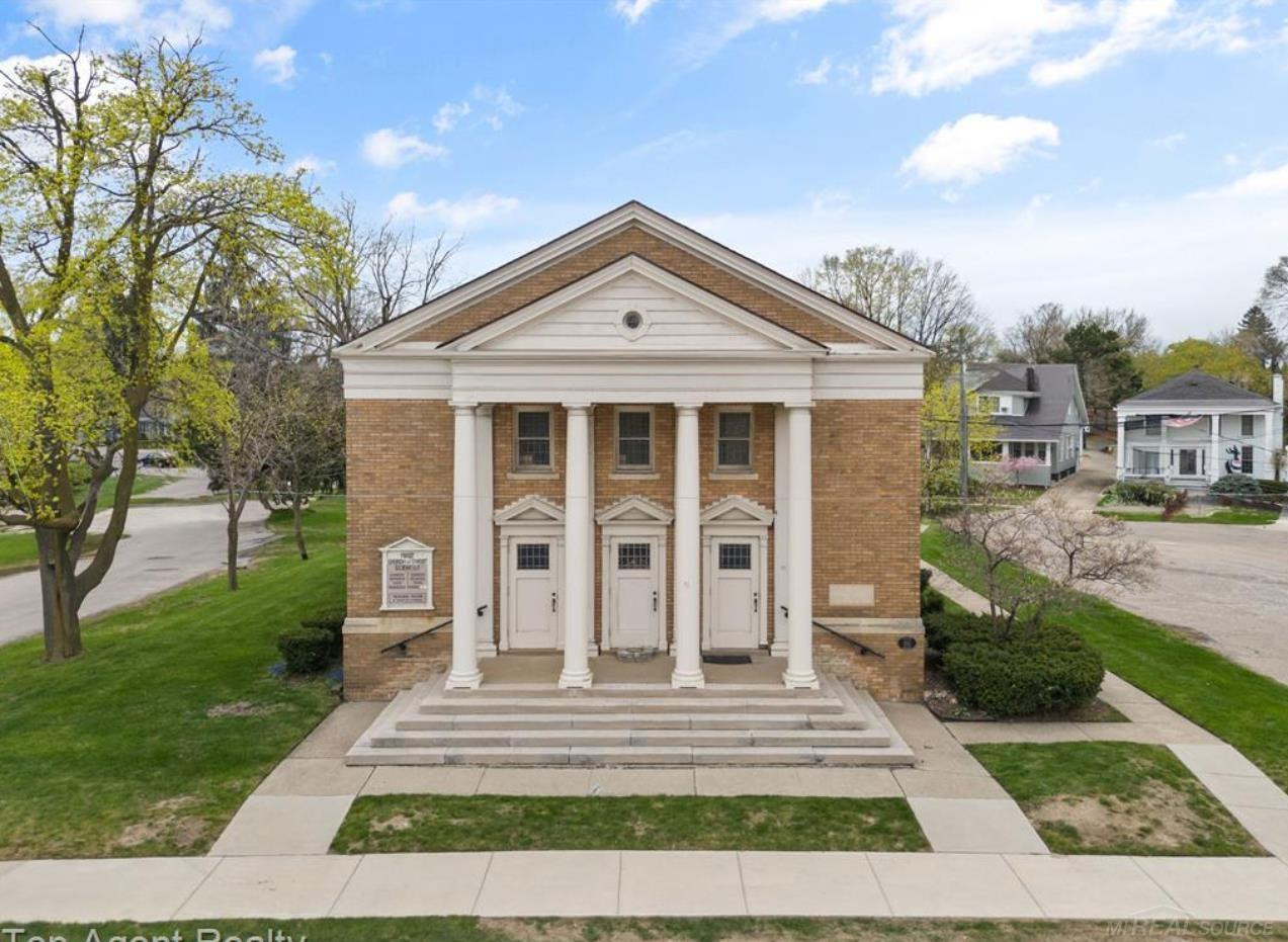 3044 W Houghton Lake Drive, Houghton Lake, MI, 48629