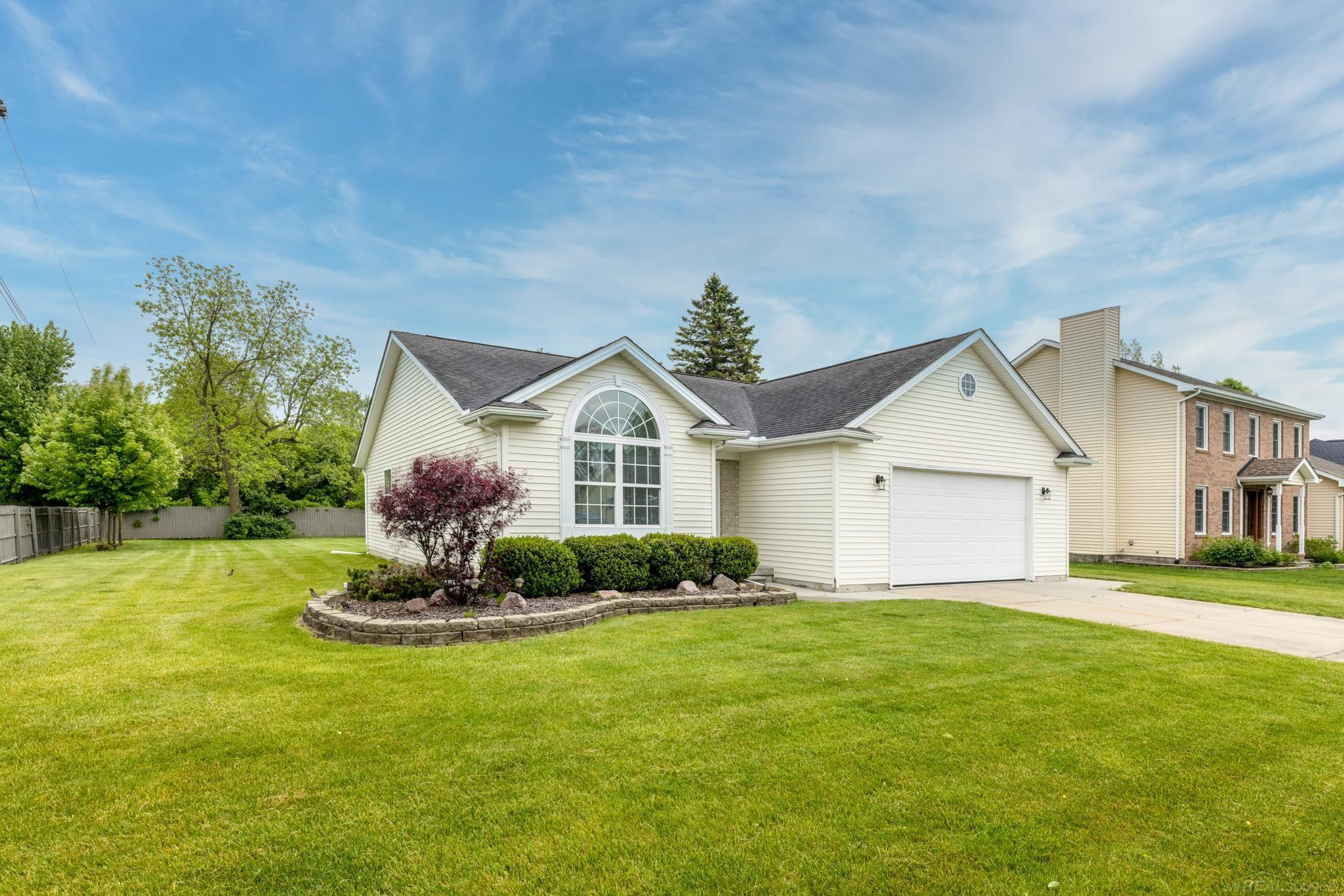 25 Rella Rae Street, Marysville, MI 48040 — Photo 2