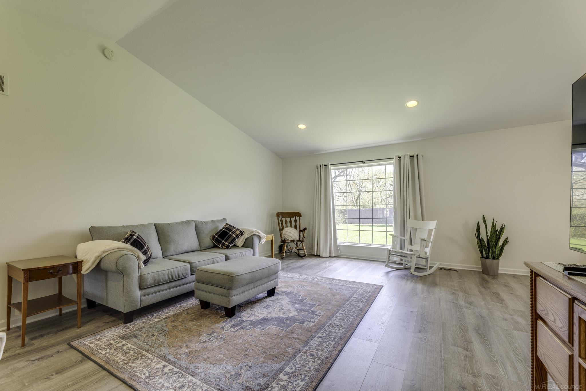 25 Rella Rae Street, Marysville, MI 48040 — Photo 6
