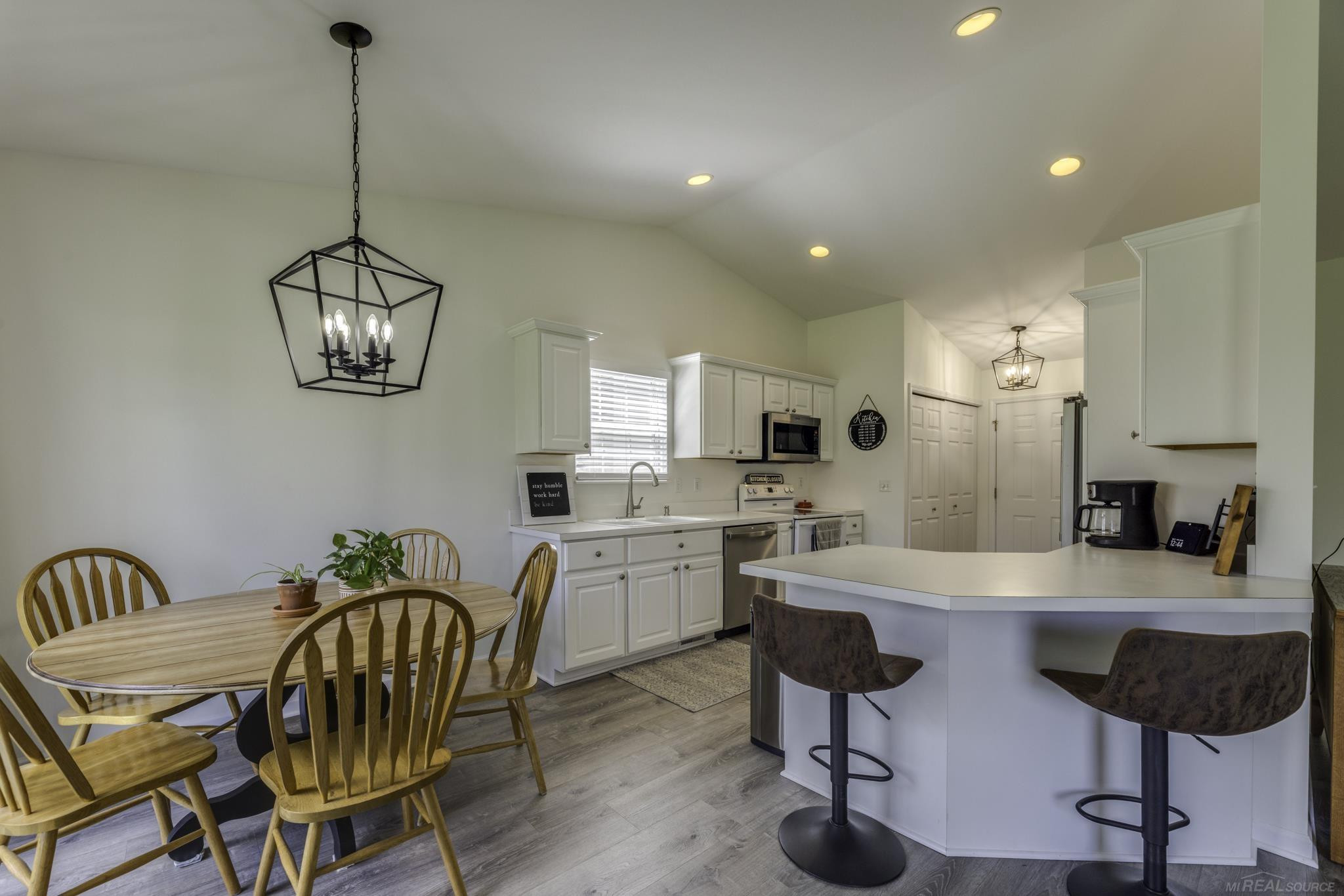 25 Rella Rae Street, Marysville, MI 48040 — Photo 9