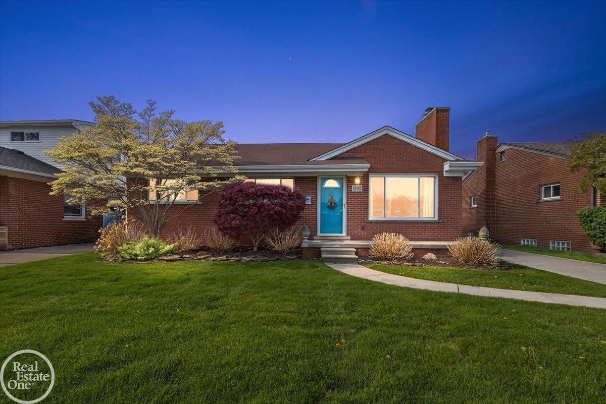 21720 Chalon Street, Saint Clair Shores, MI 48080 — front exterior