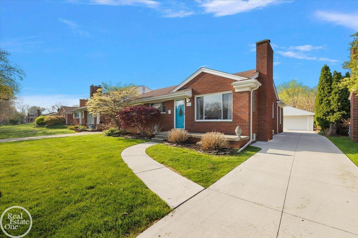 21720 Chalon Street, Saint Clair Shores, MI 48080 — Photo 3