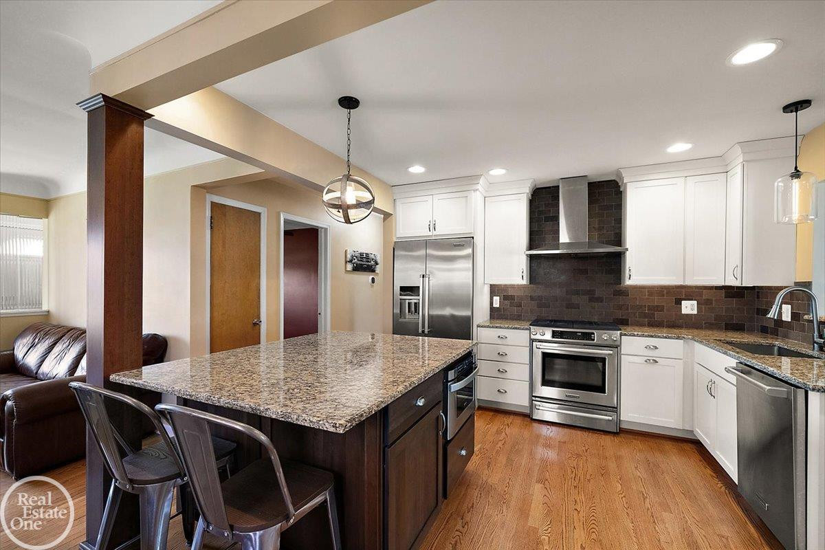21720 Chalon Street, Saint Clair Shores, MI 48080 — Photo 23