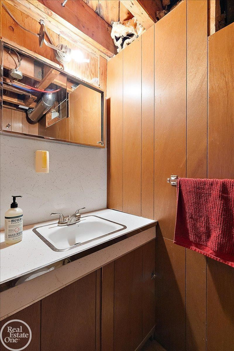 21720 Chalon Street, Saint Clair Shores, MI 48080 — Photo 50