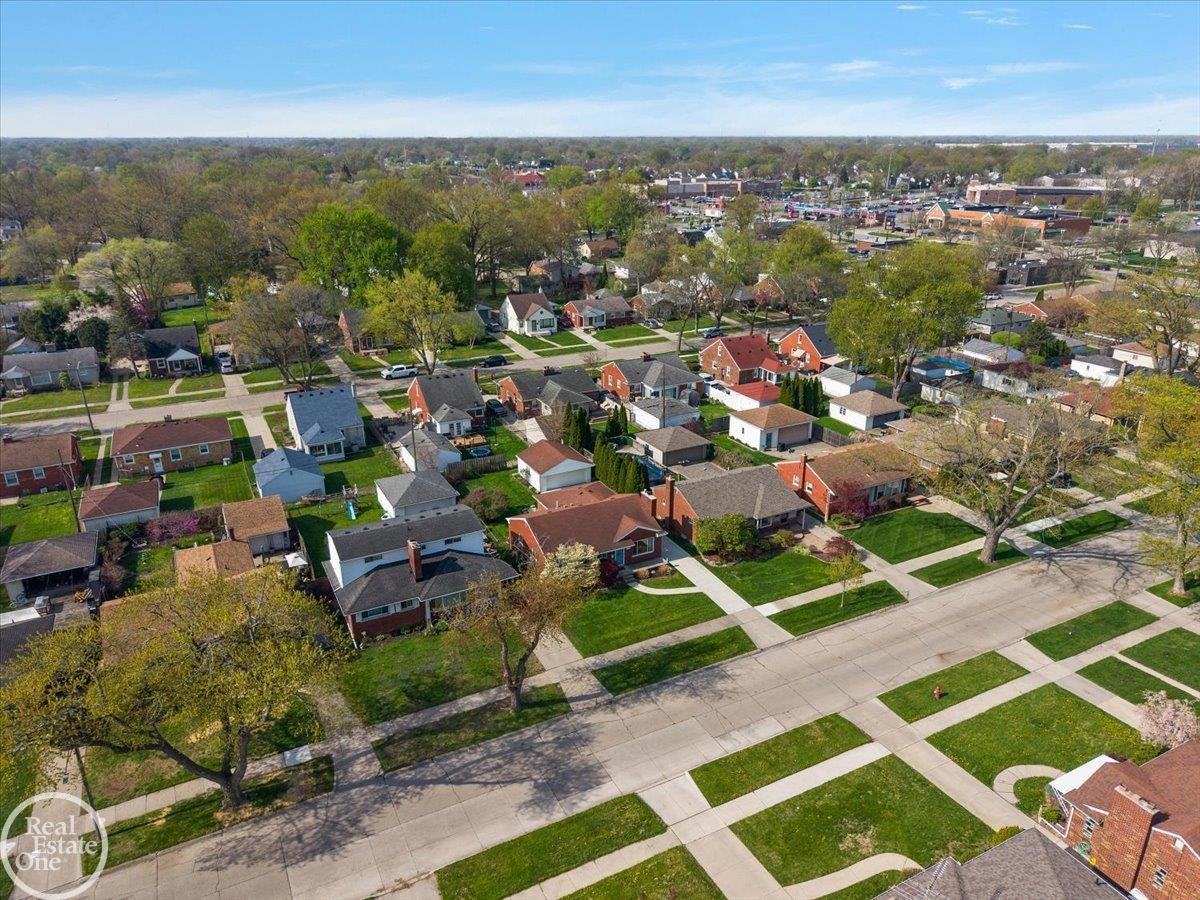 21720 Chalon Street, Saint Clair Shores, MI 48080 — Photo 52