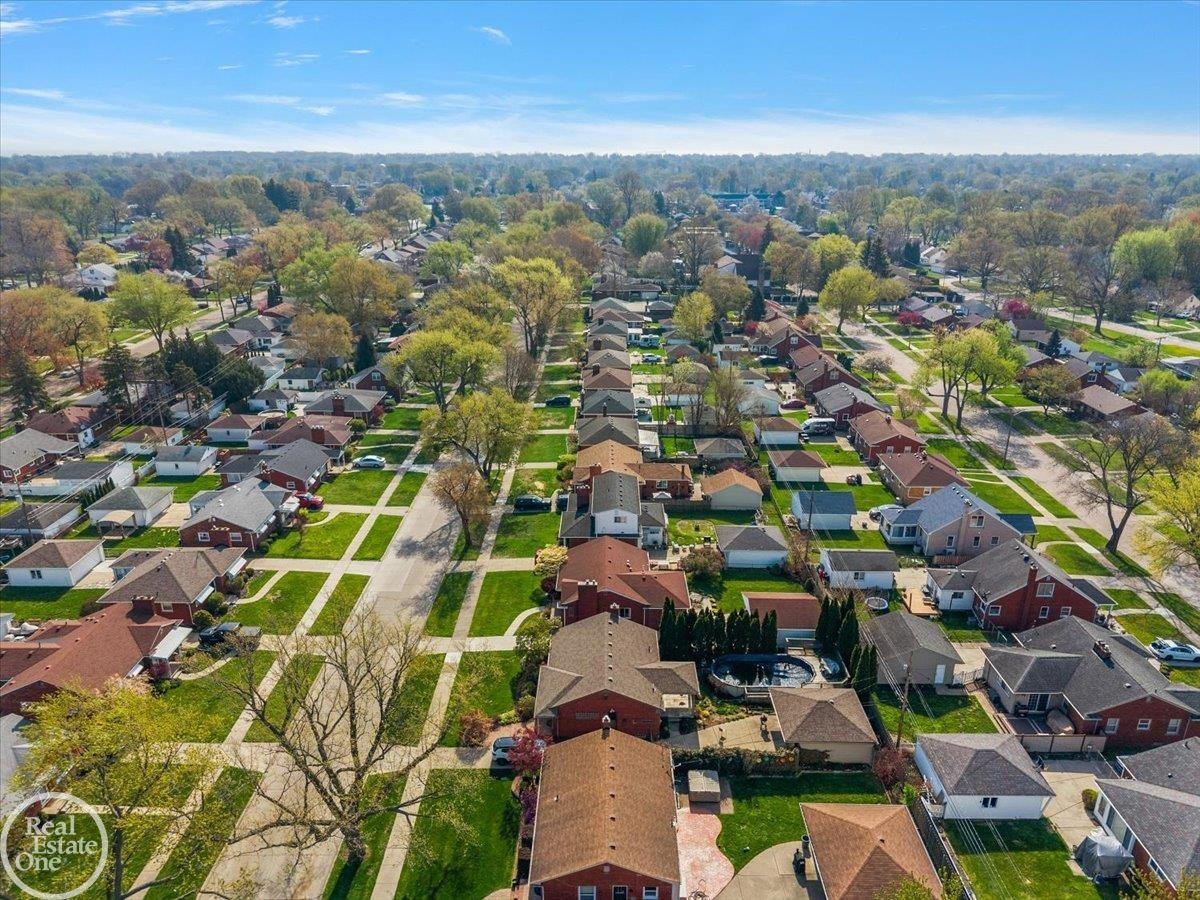 21720 Chalon Street, Saint Clair Shores, MI 48080 — Photo 54