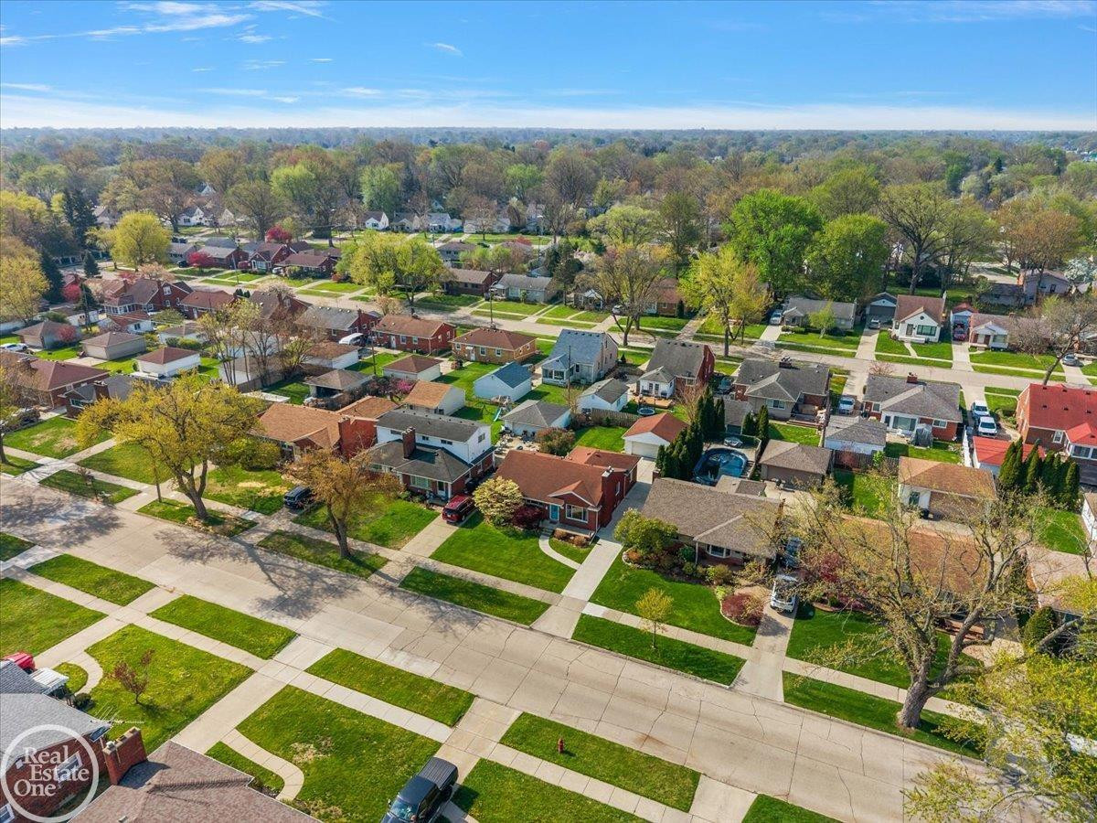 21720 Chalon Street, Saint Clair Shores, MI 48080 — Photo 55
