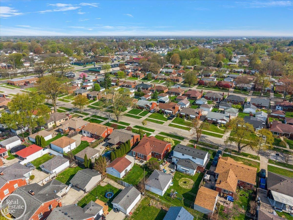 21720 Chalon Street, Saint Clair Shores, MI 48080 — Photo 57
