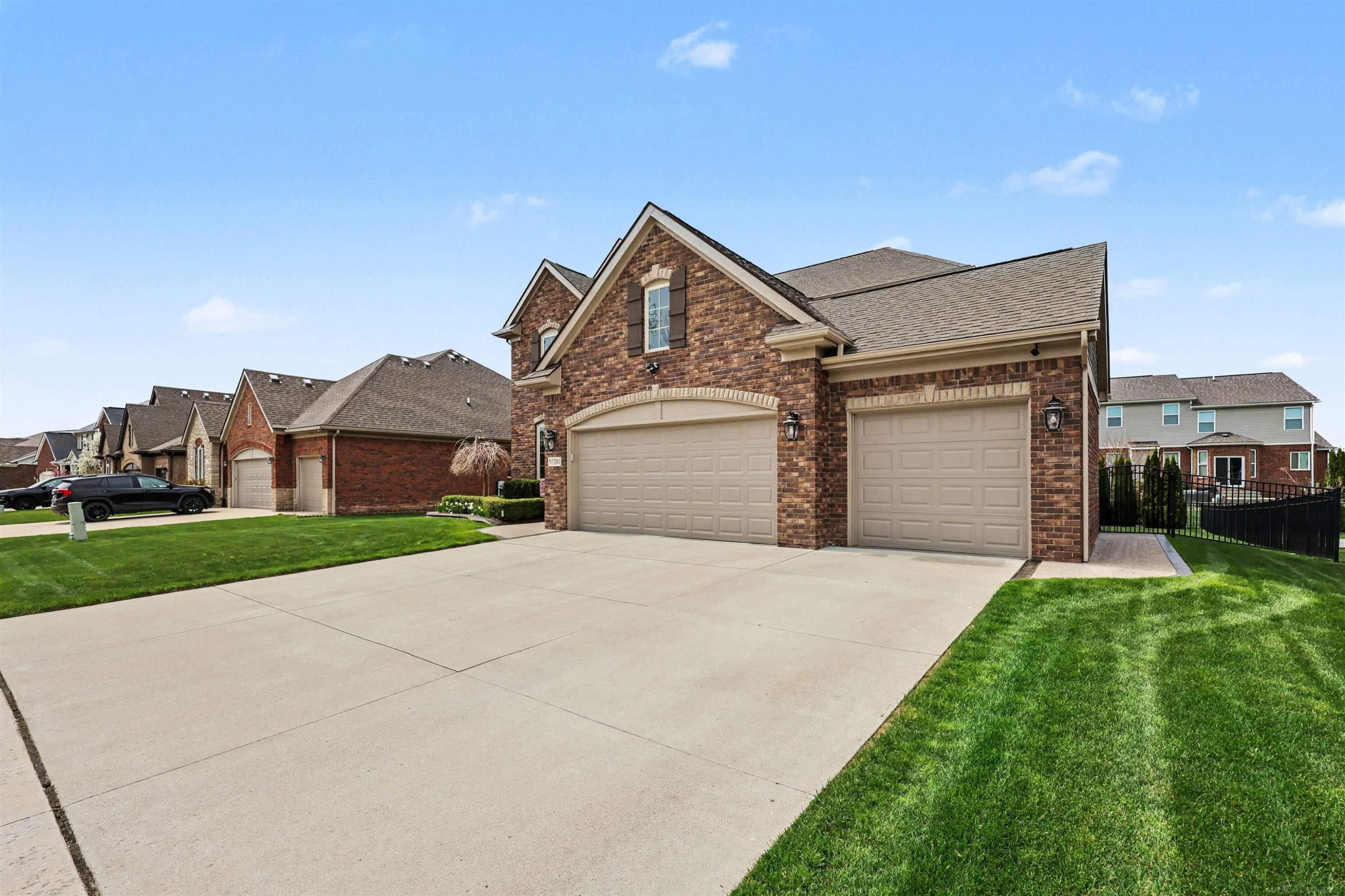 55381 Trevino Drive, Macomb, MI 48042 — Photo 38