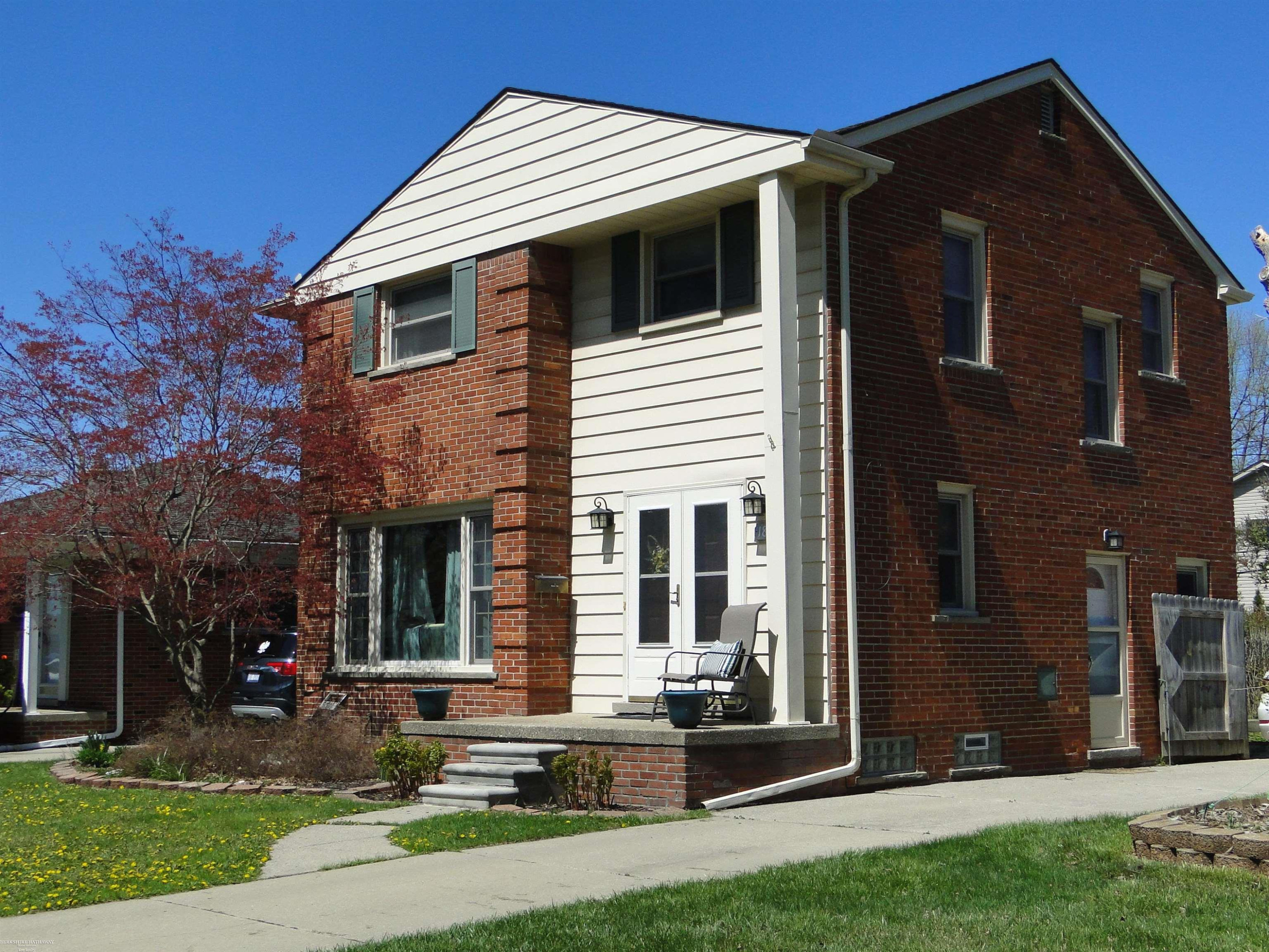 18307 Spring Ct N Court, Fraser, MI 48026 — Photo 3