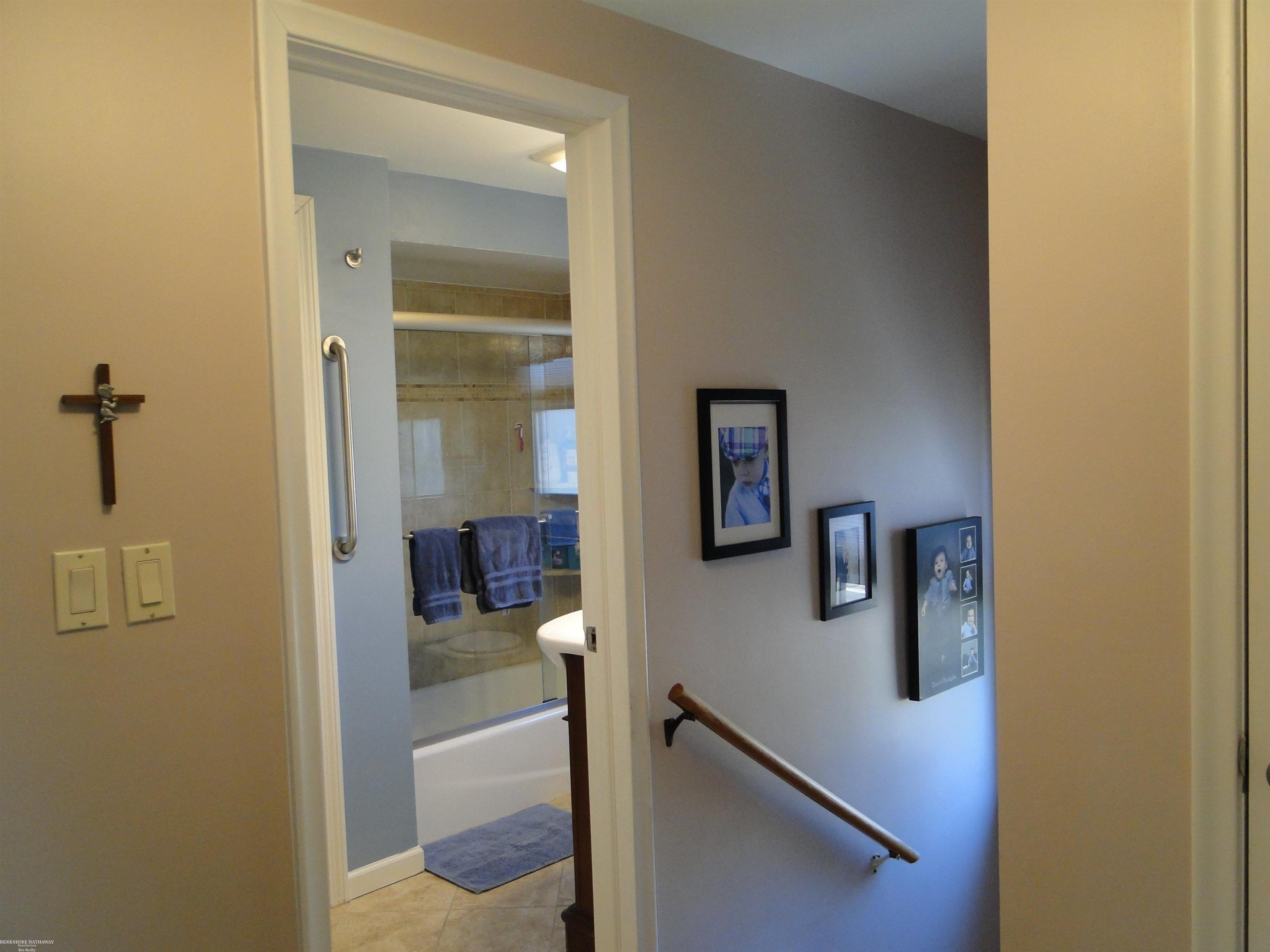 18307 Spring Ct N Court, Fraser, MI 48026 — Photo 40