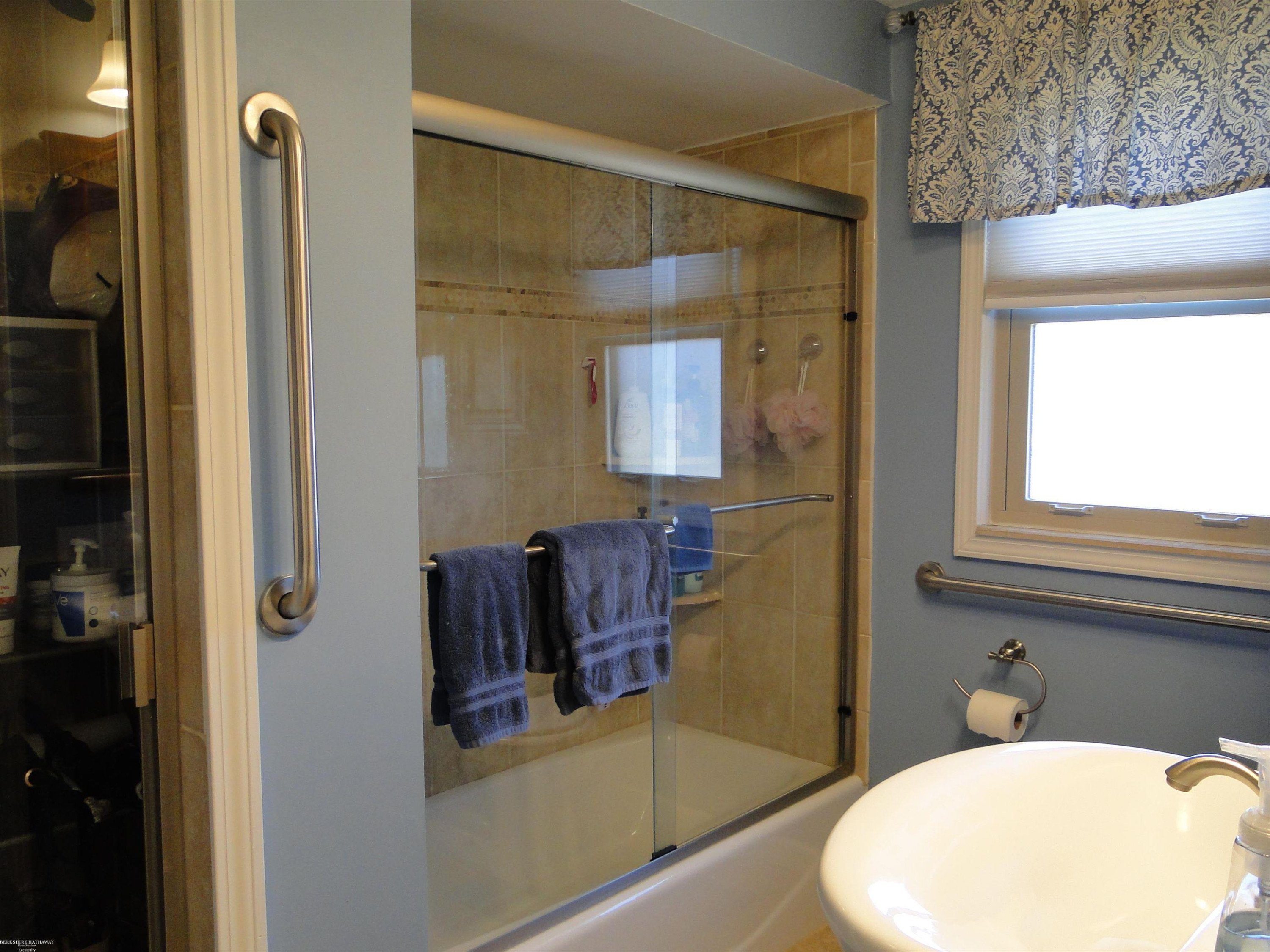 18307 Spring Ct N Court, Fraser, MI 48026 — Photo 41