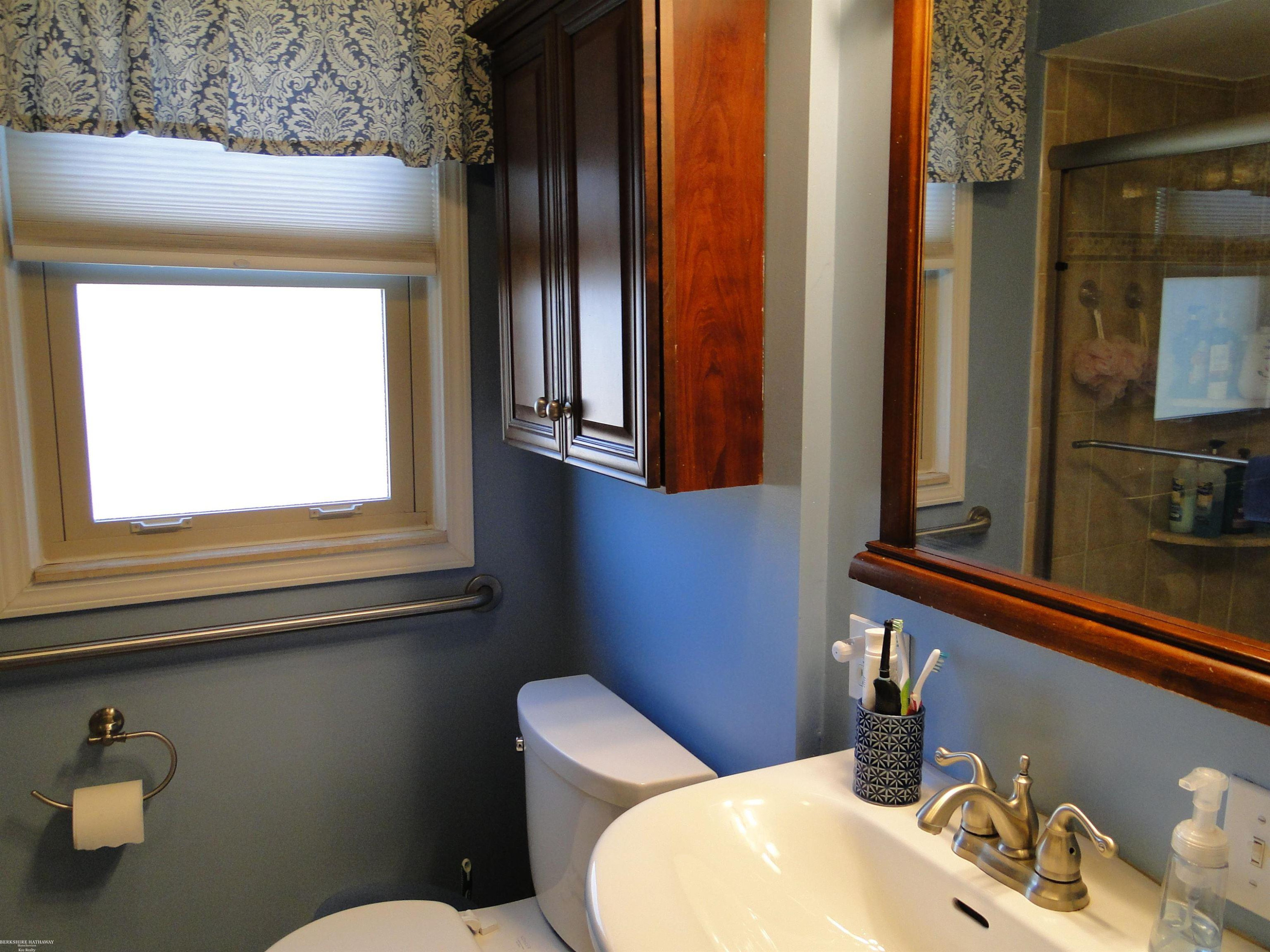 18307 Spring Ct N Court, Fraser, MI 48026 — Photo 45