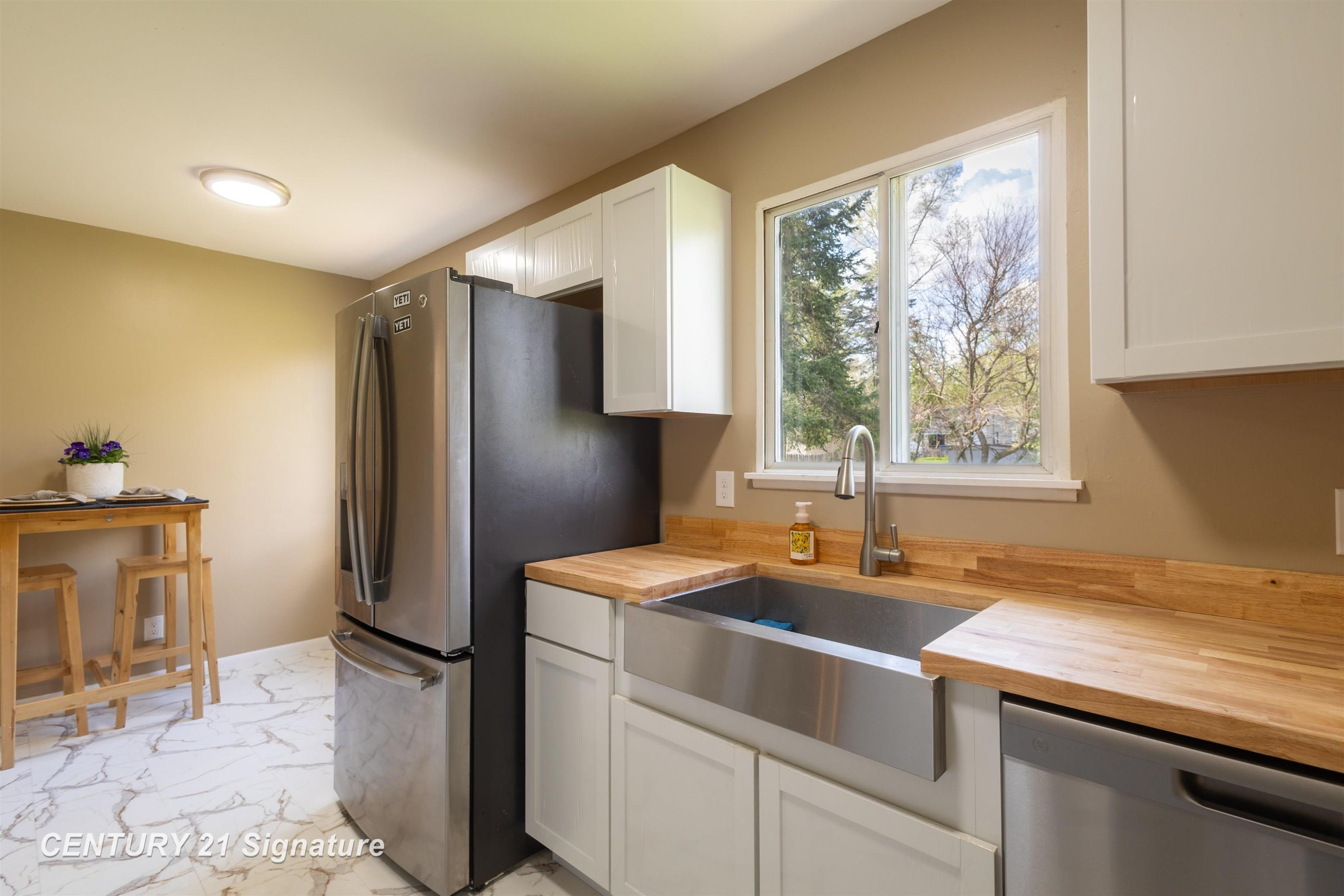 419 E Water Street, Vernon, MI 48476 — Photo 3