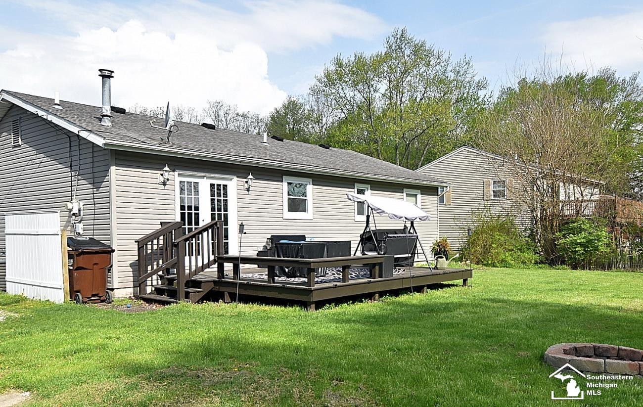 7050 Maplewood Drive, Temperance, MI 48182 — Photo 4