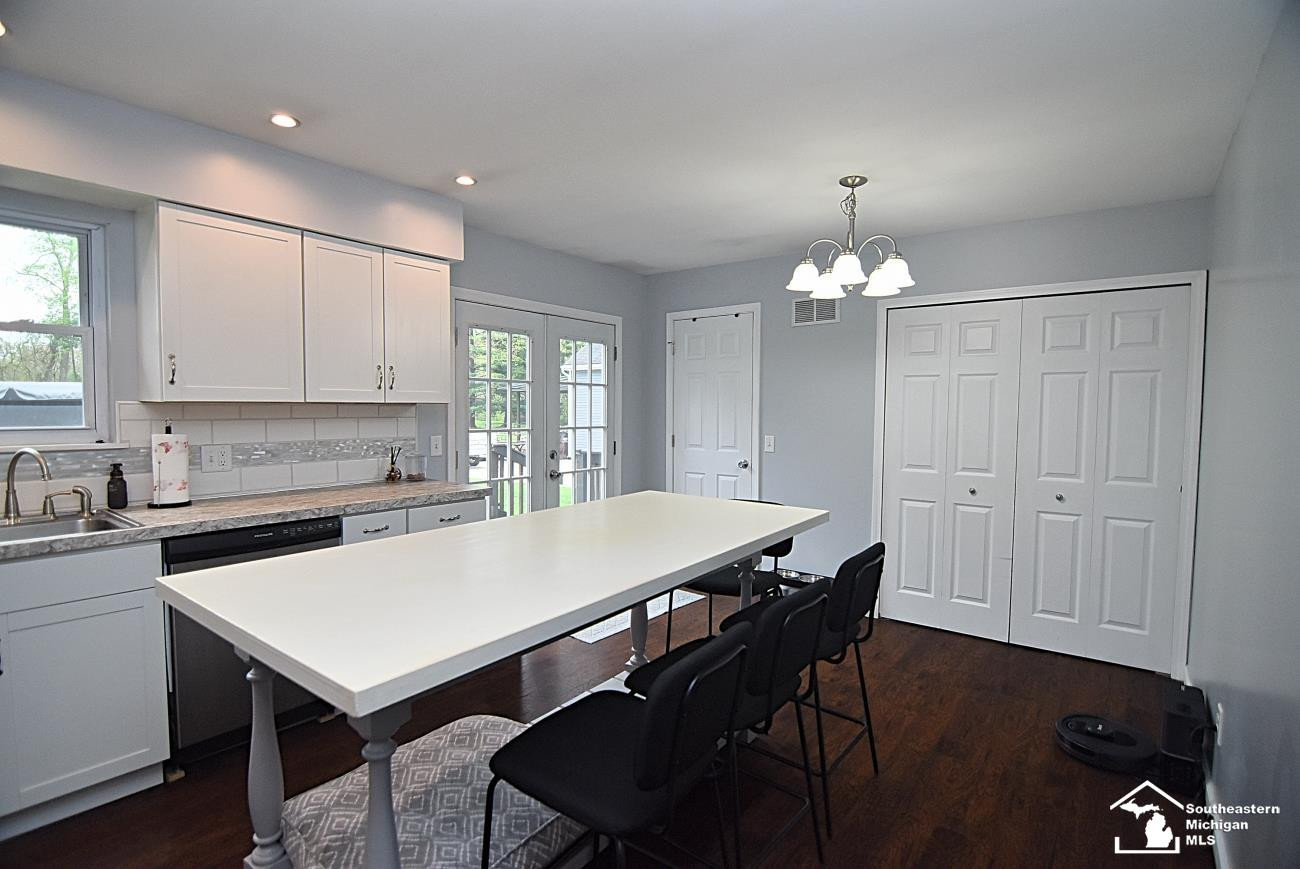 7050 Maplewood Drive, Temperance, MI 48182 — Photo 14