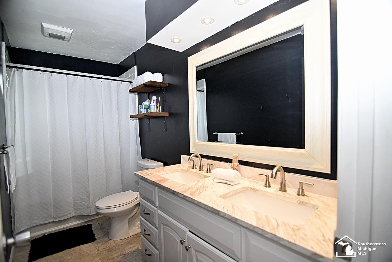 7050 Maplewood Drive, Temperance, MI 48182 — Photo 25