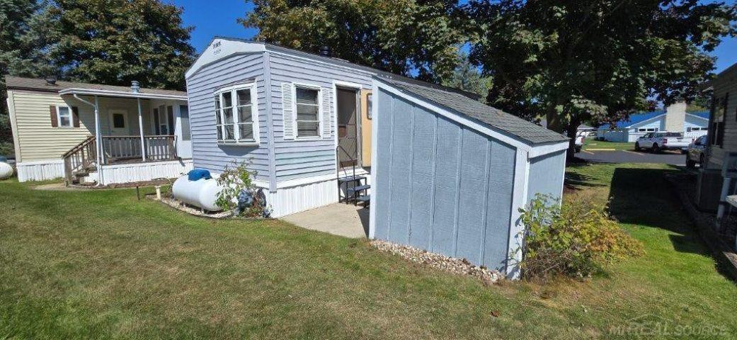 5200 Cambridge Drive, Lexington, MI 48450 — Photo 4