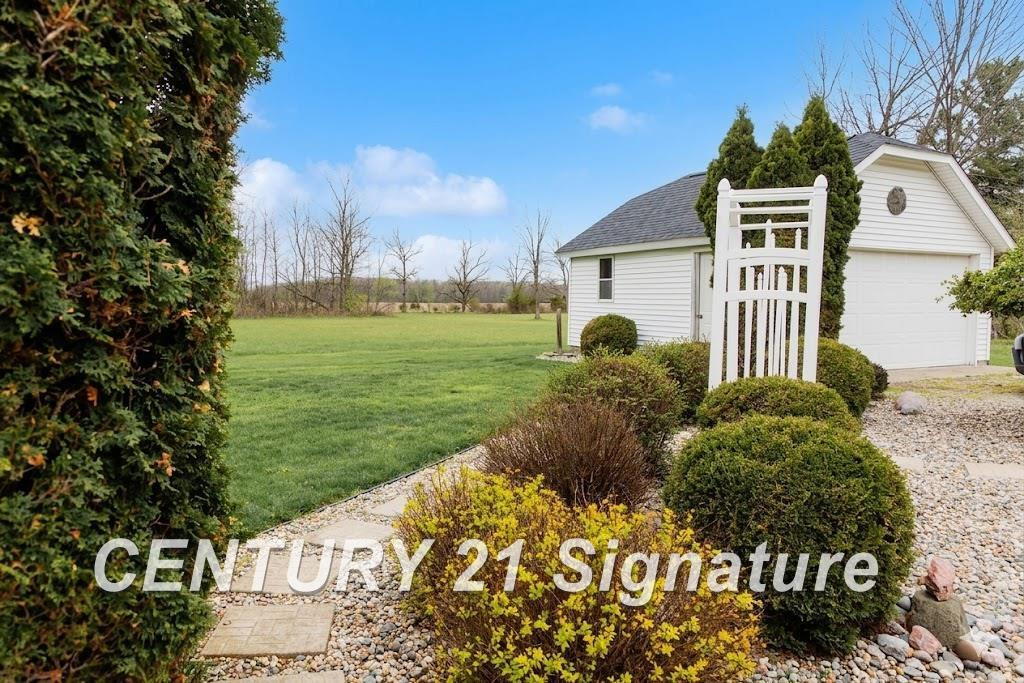7151 N Seymour Road, Flushing, MI 48433 — Photo 21