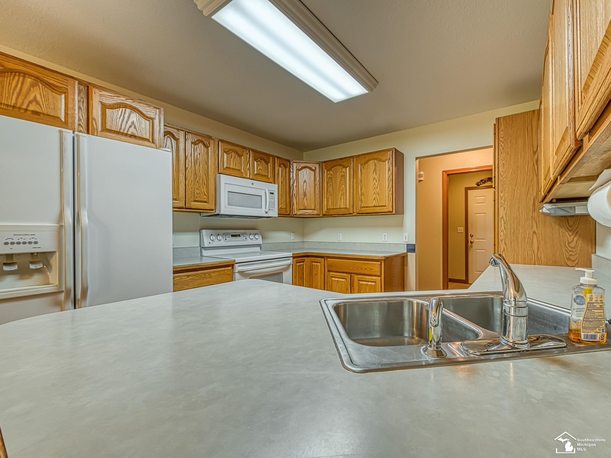 14353 Canterbury Lane, Monroe, MI 48161 — Photo 19