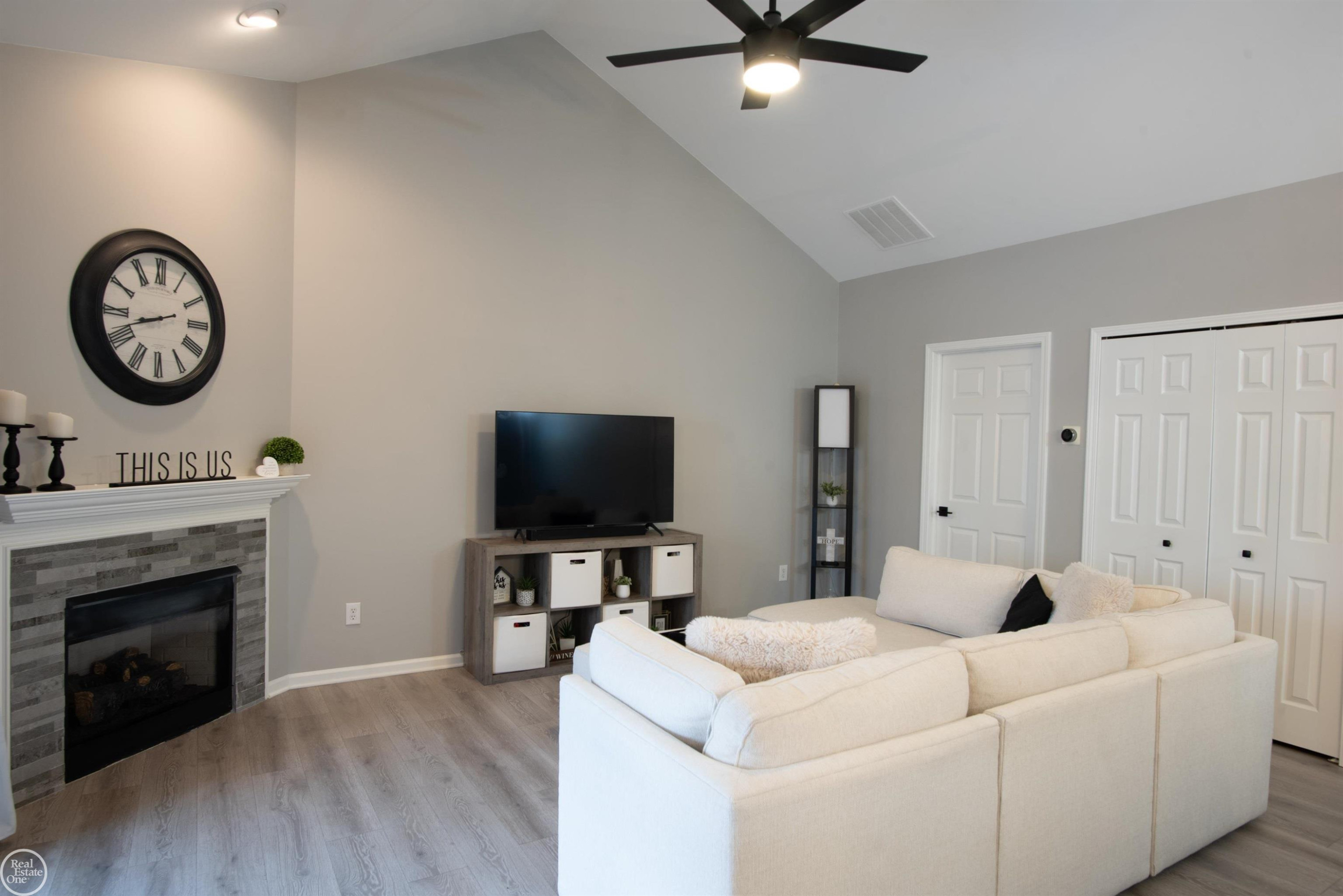 25660 S Maritime Circle, MI — Photo 4