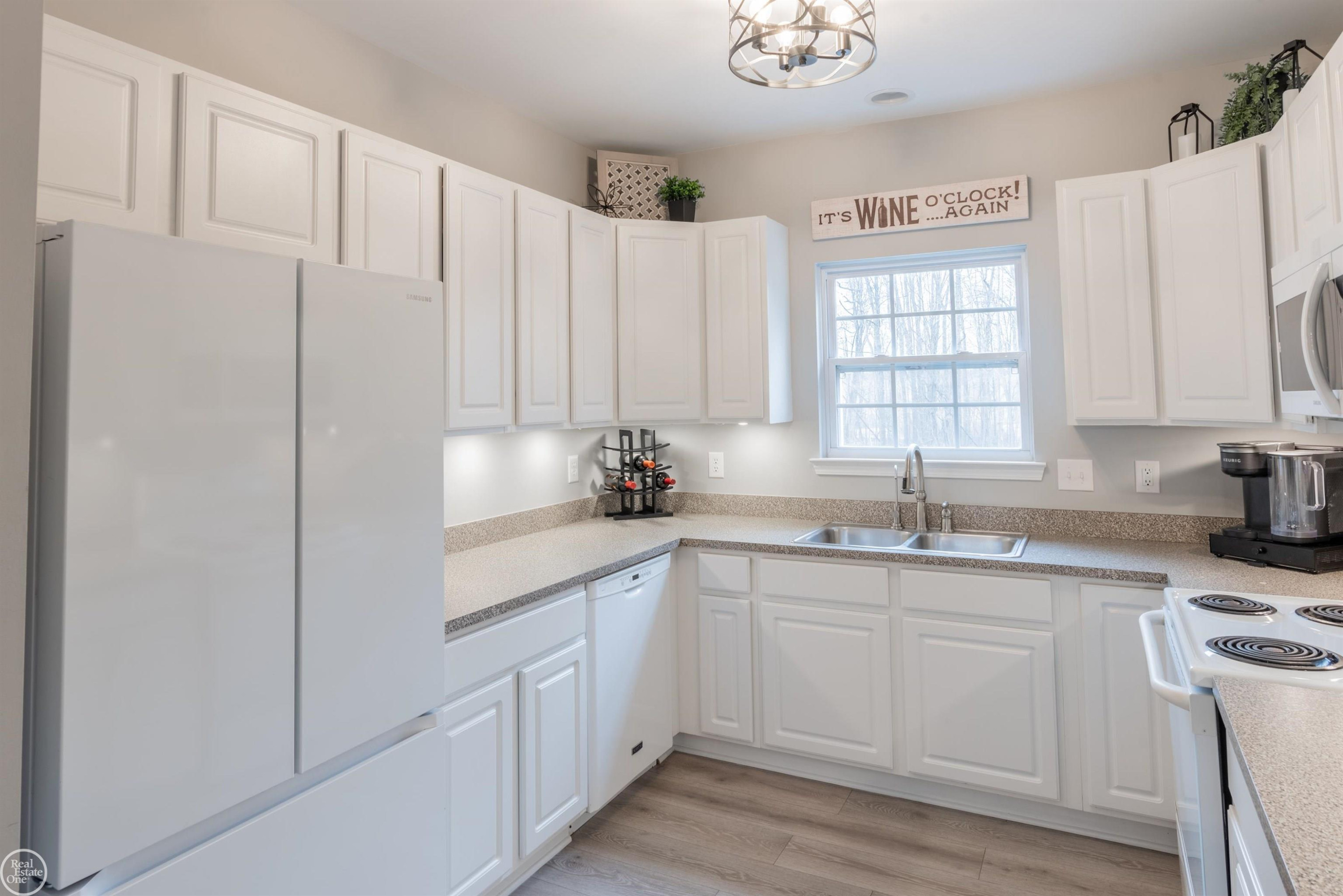 25660 S Maritime Circle, MI — Photo 8