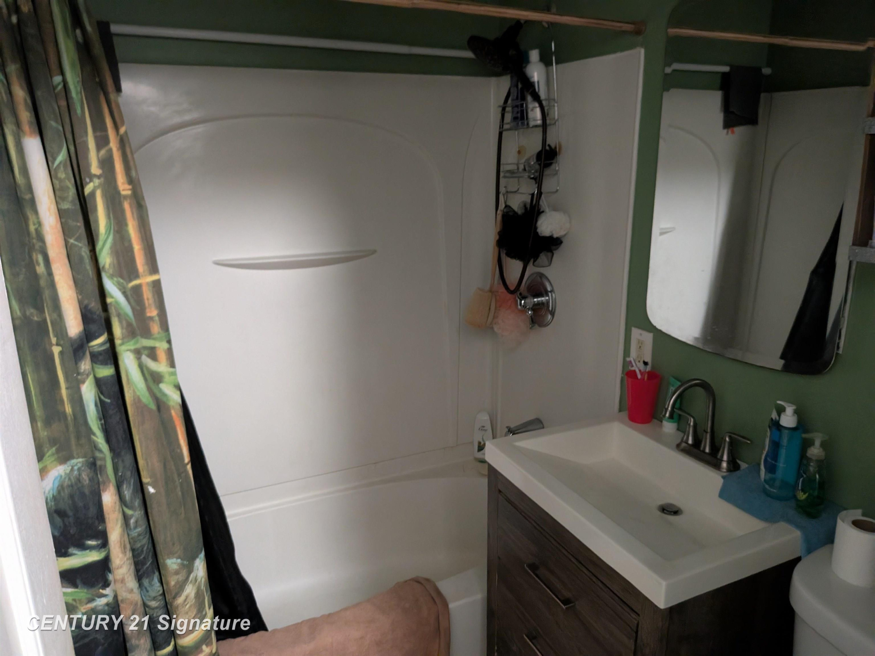 717 Huron Street, Flint, MI 48507 — Photo 5