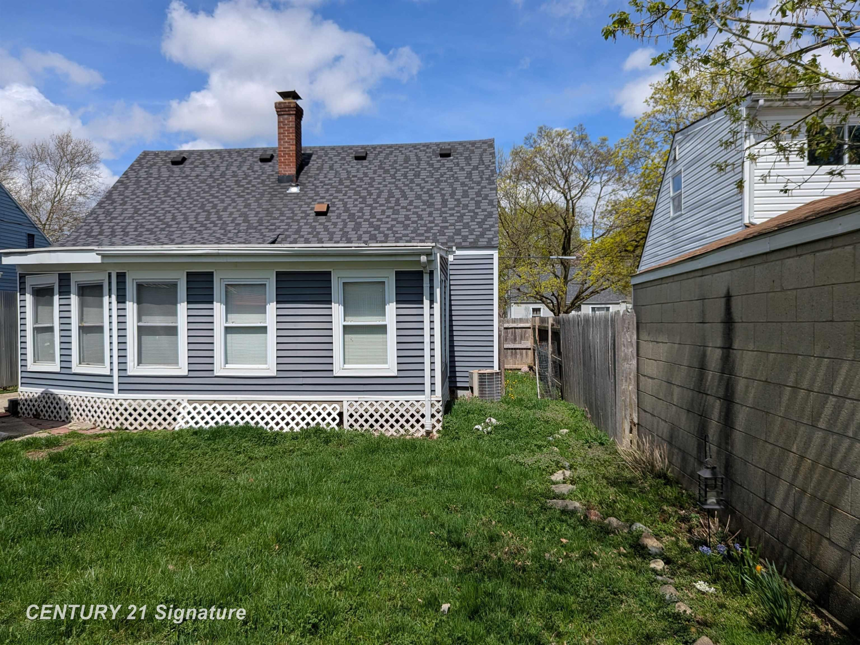 717 Huron Street, Flint, MI 48507 — Photo 15