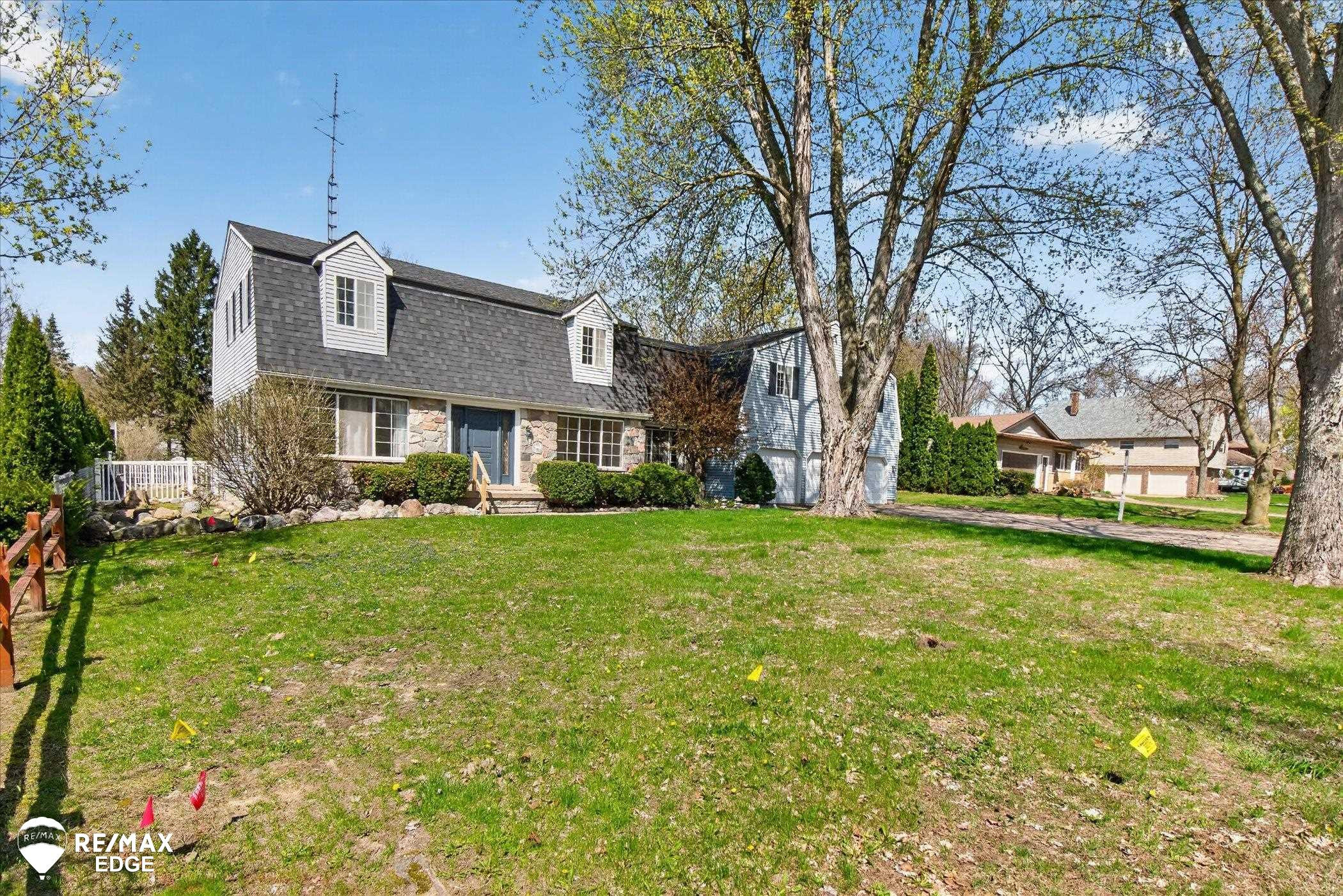 8454 Wesley Drive, Flushing, MI 48433 — Photo 2