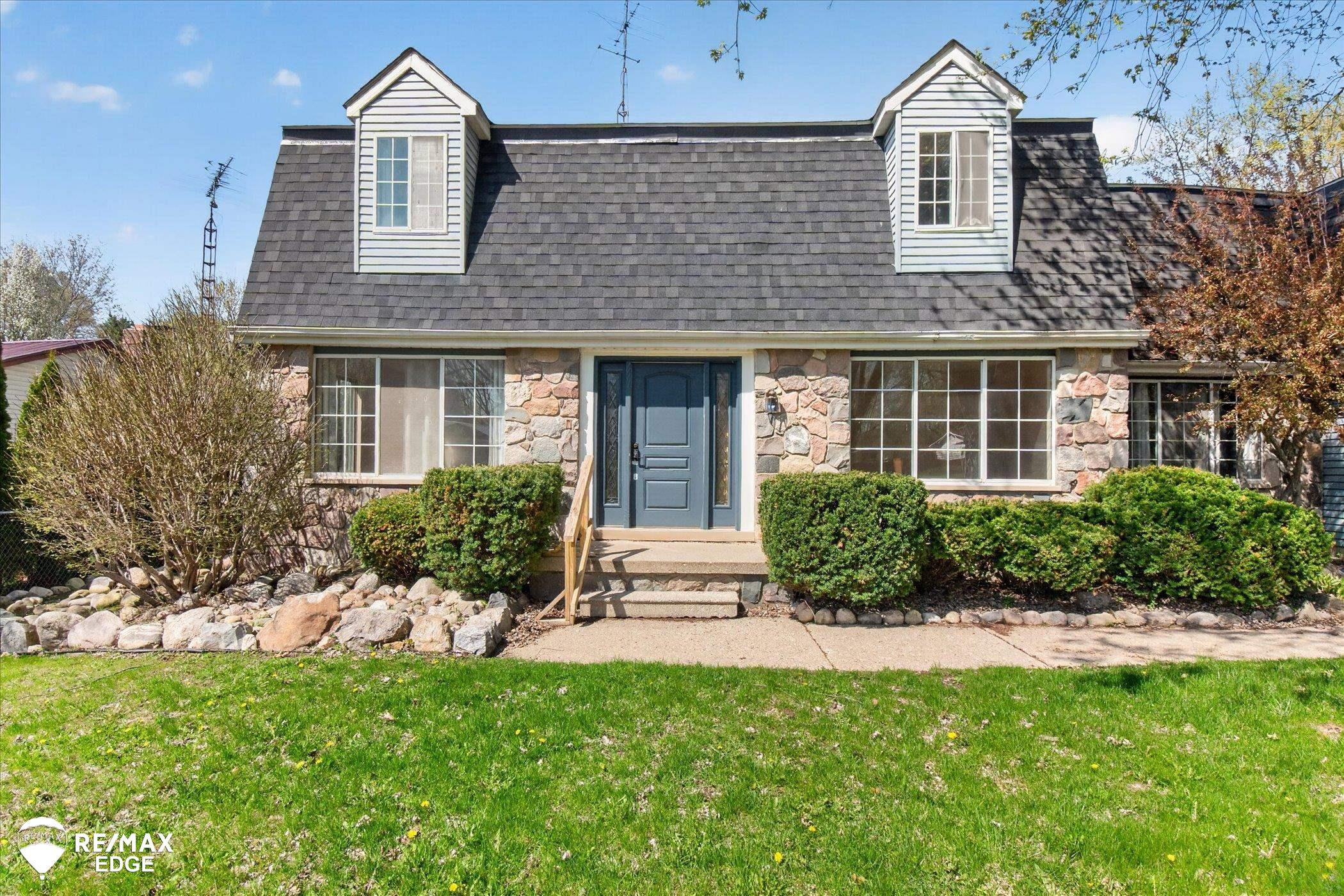 8454 Wesley Drive, Flushing, MI 48433 — Photo 5