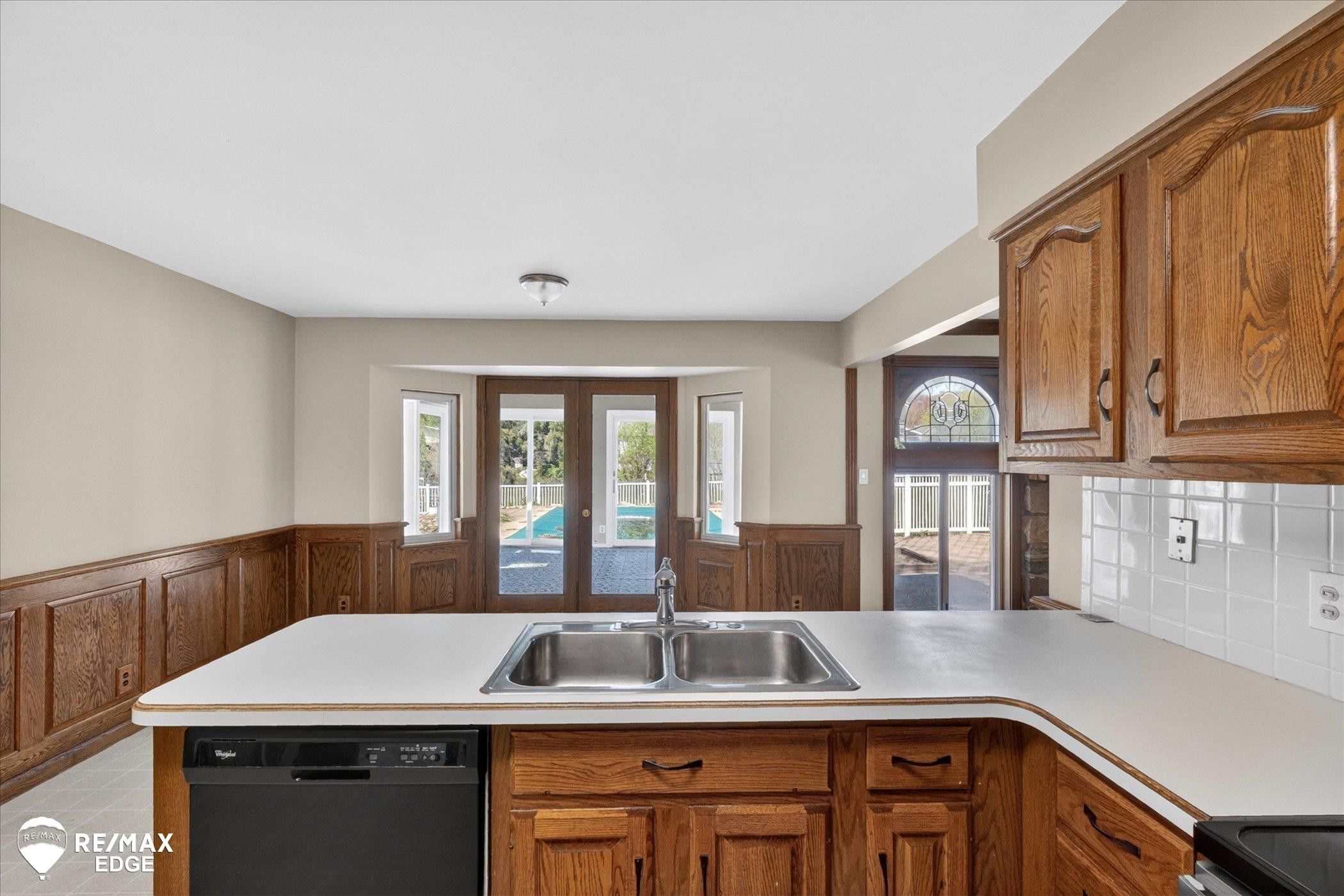 8454 Wesley Drive, Flushing, MI 48433 — Photo 13
