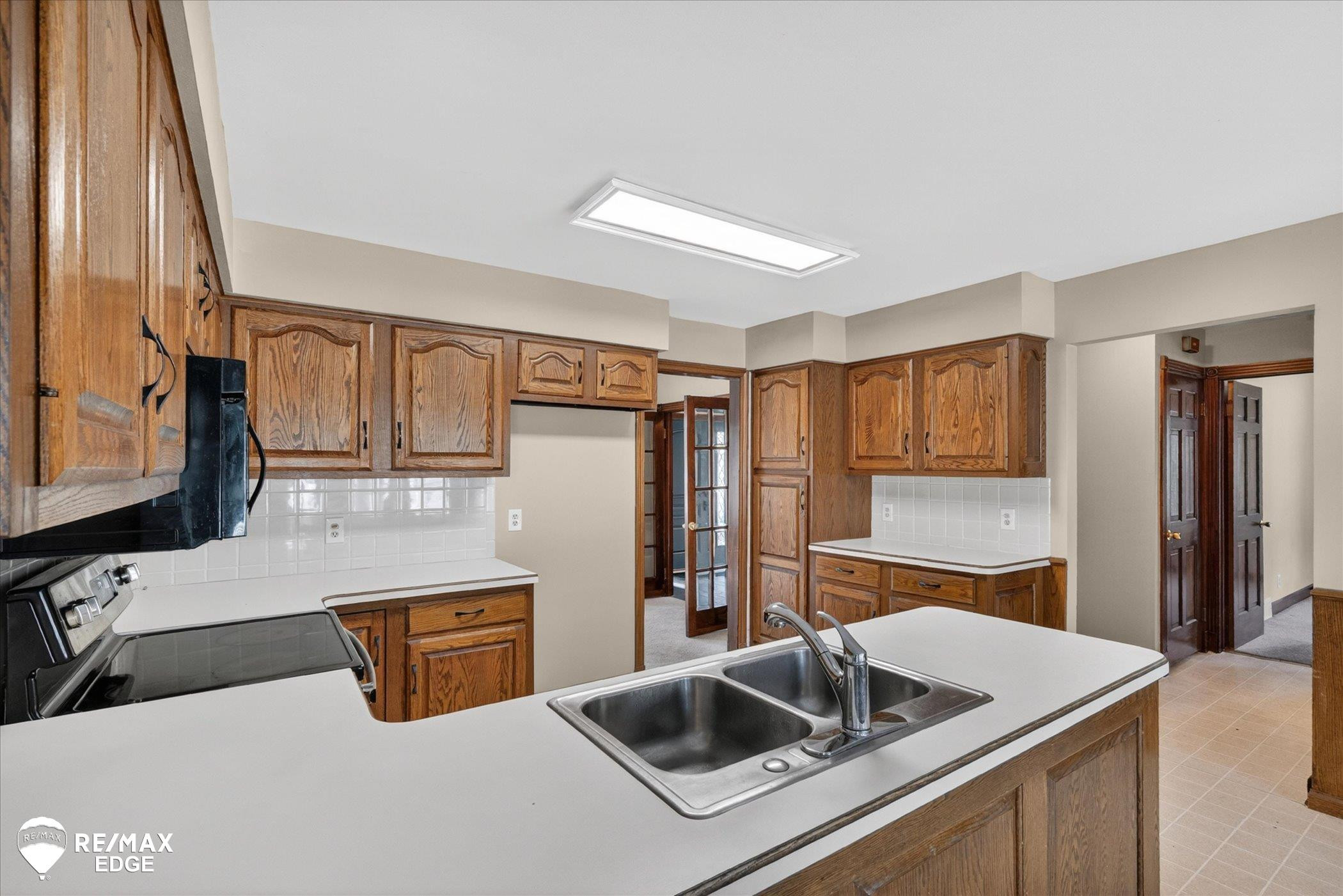 8454 Wesley Drive, Flushing, MI 48433 — Photo 14