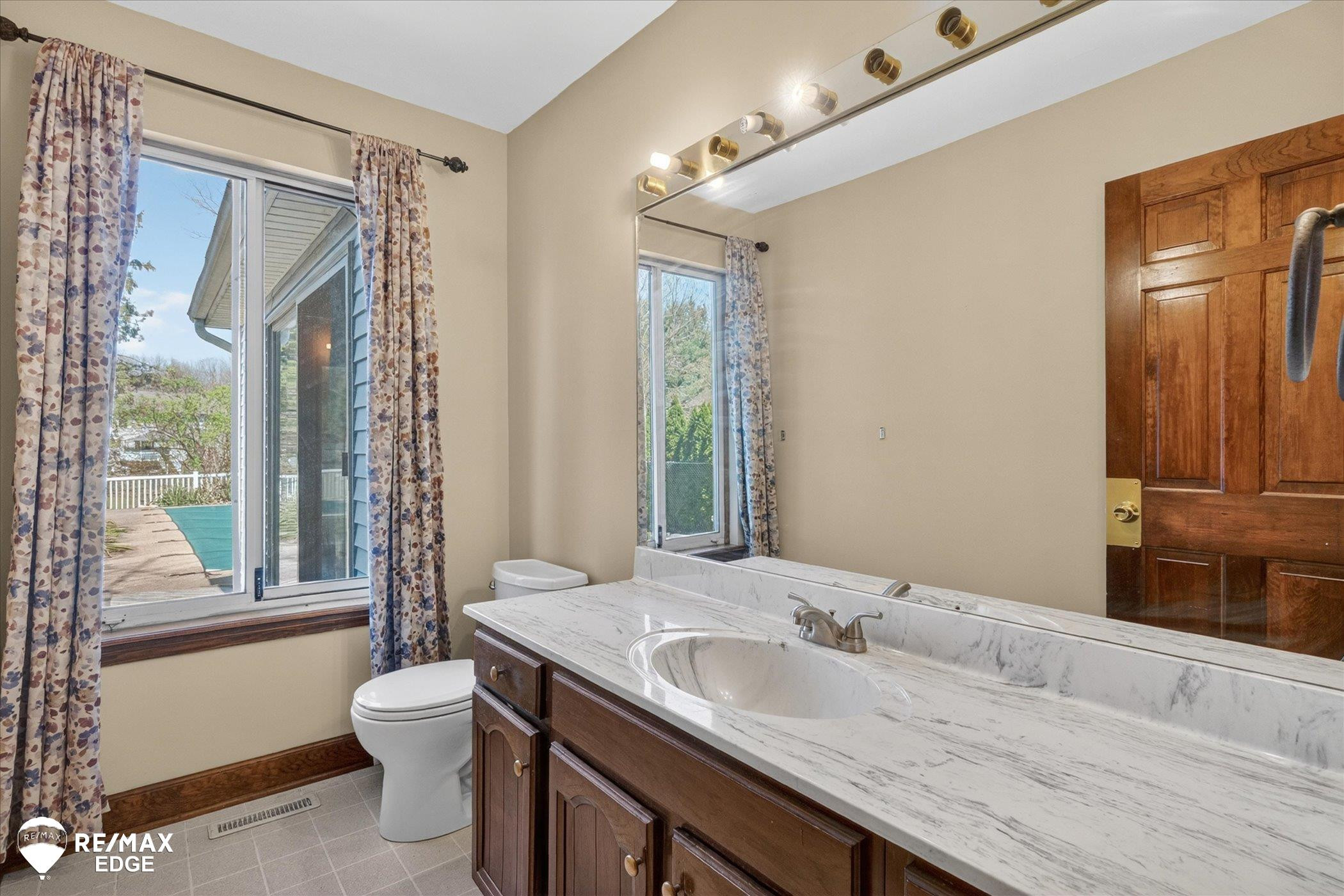 8454 Wesley Drive, Flushing, MI 48433 — Photo 22