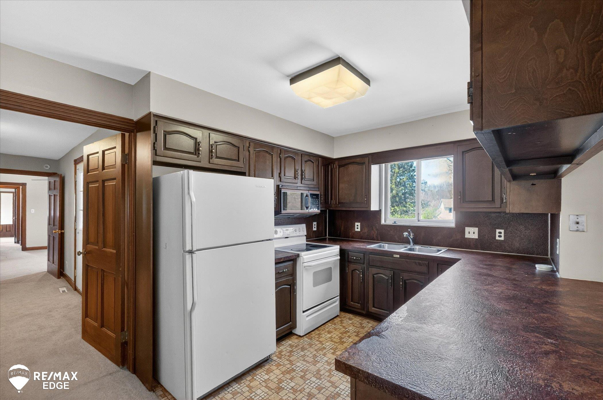 8454 Wesley Drive, Flushing, MI 48433 — Photo 35