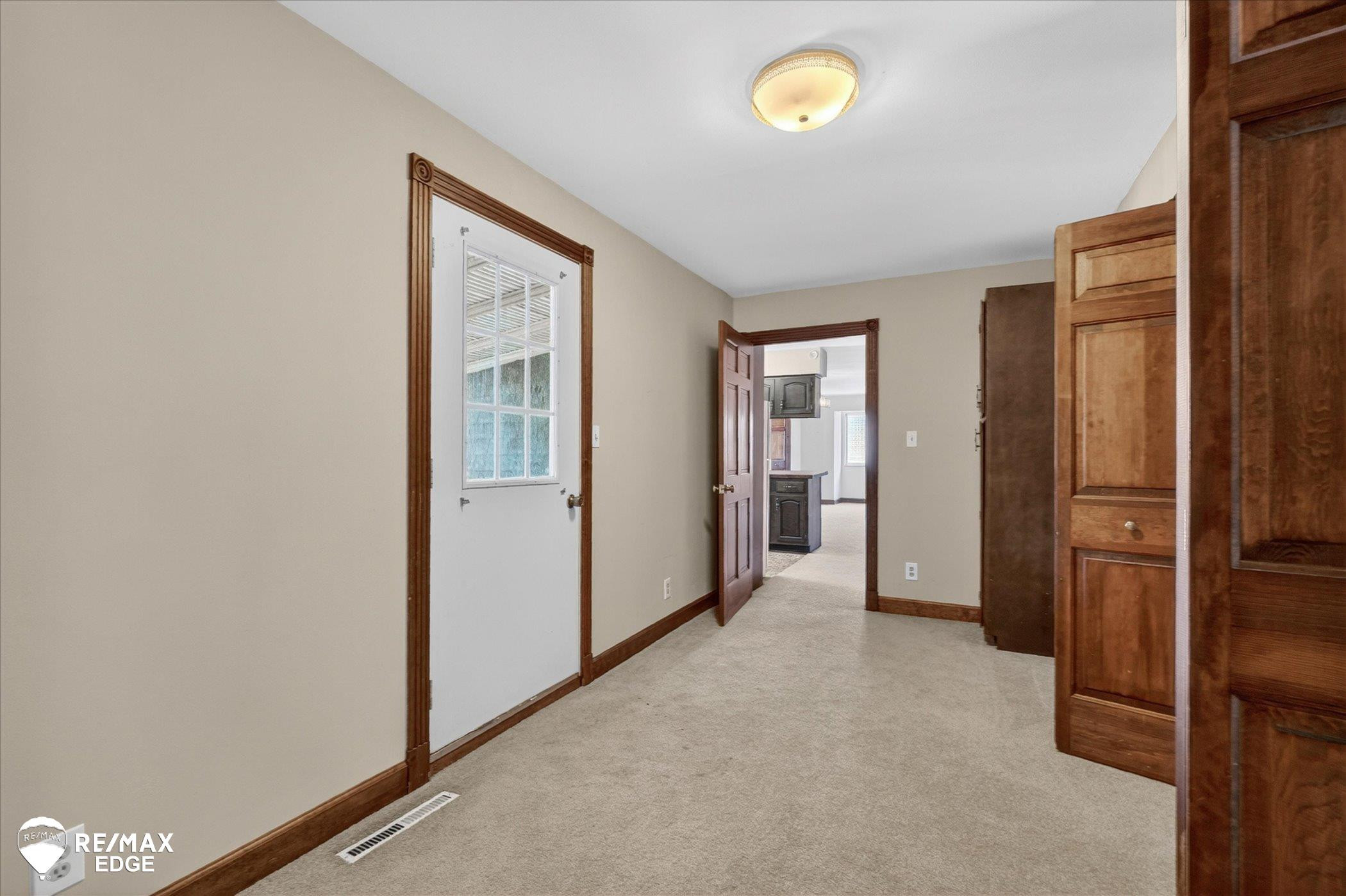 8454 Wesley Drive, Flushing, MI 48433 — Photo 40