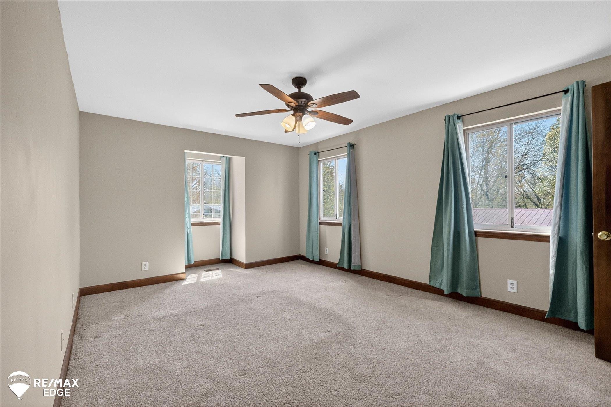 8454 Wesley Drive, Flushing, MI 48433 — Photo 47